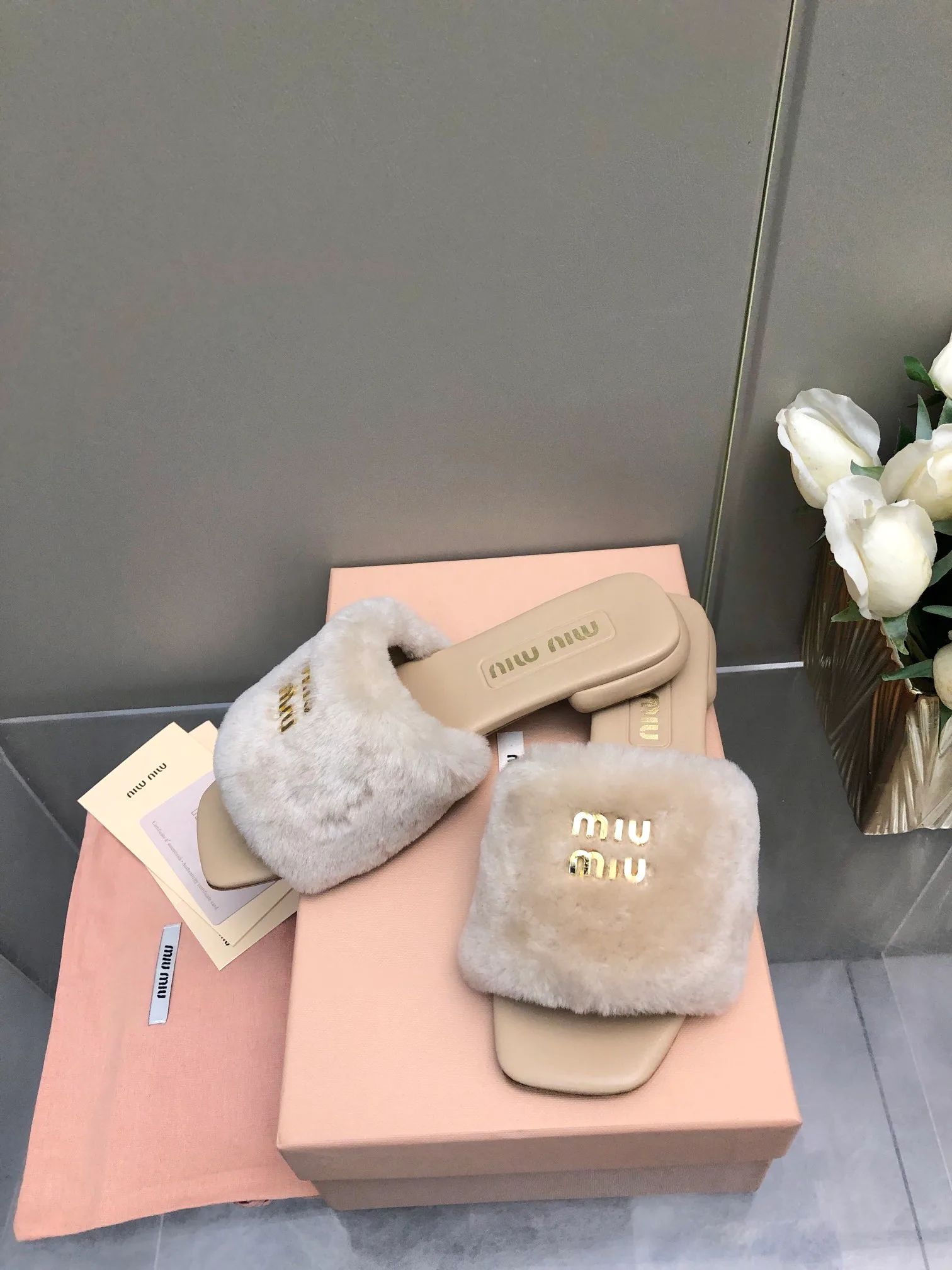 Тапочки Женские Miu Miu 18005811