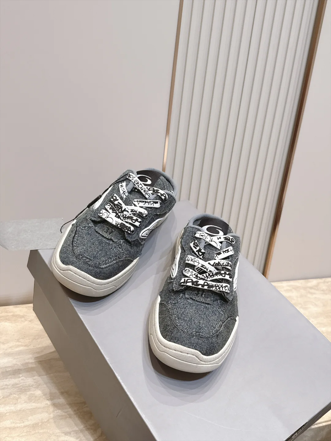 Кроссовки Женские Balenciaga 18926940