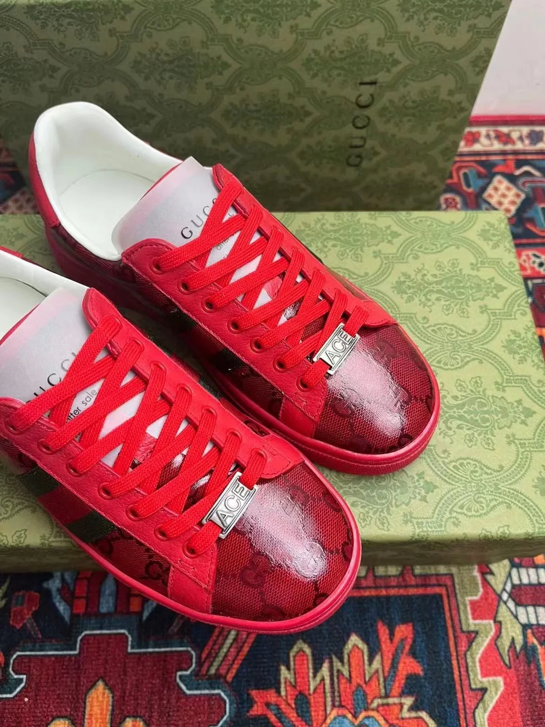 Кроссовки Женские Gucci 19081344