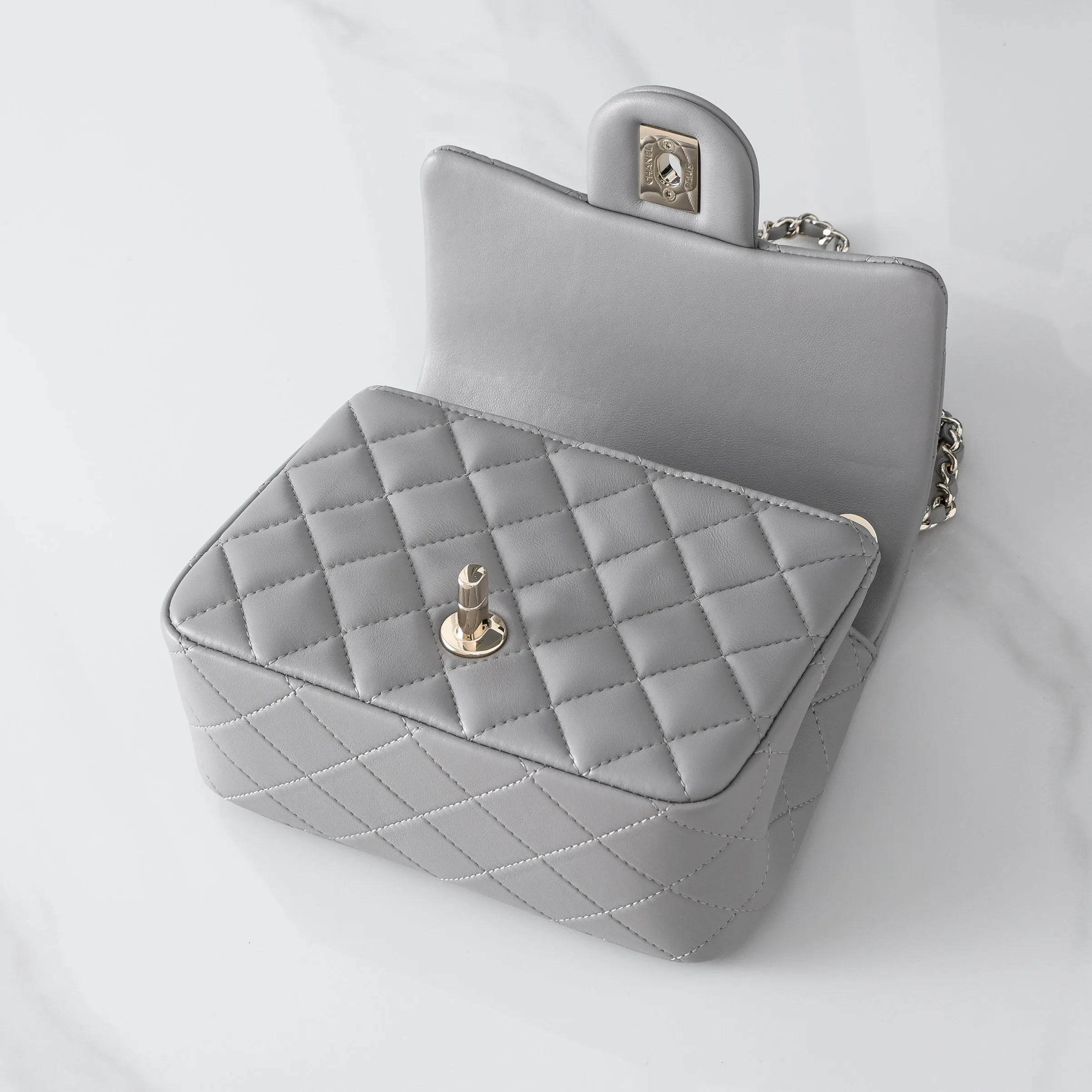 Классические Сумки Женские Chanel 18148076