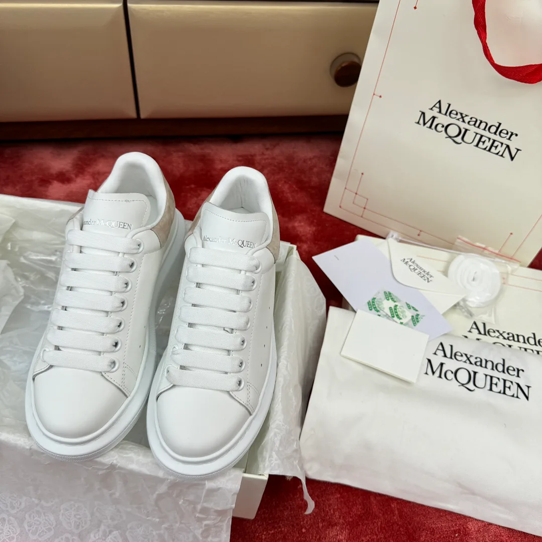 Кроссовки Женские Alexander Mcqueen 11472861