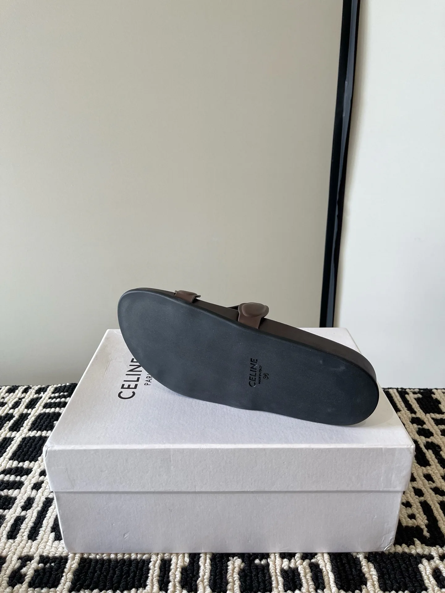 Шлепанцы Женские Celine 17580716