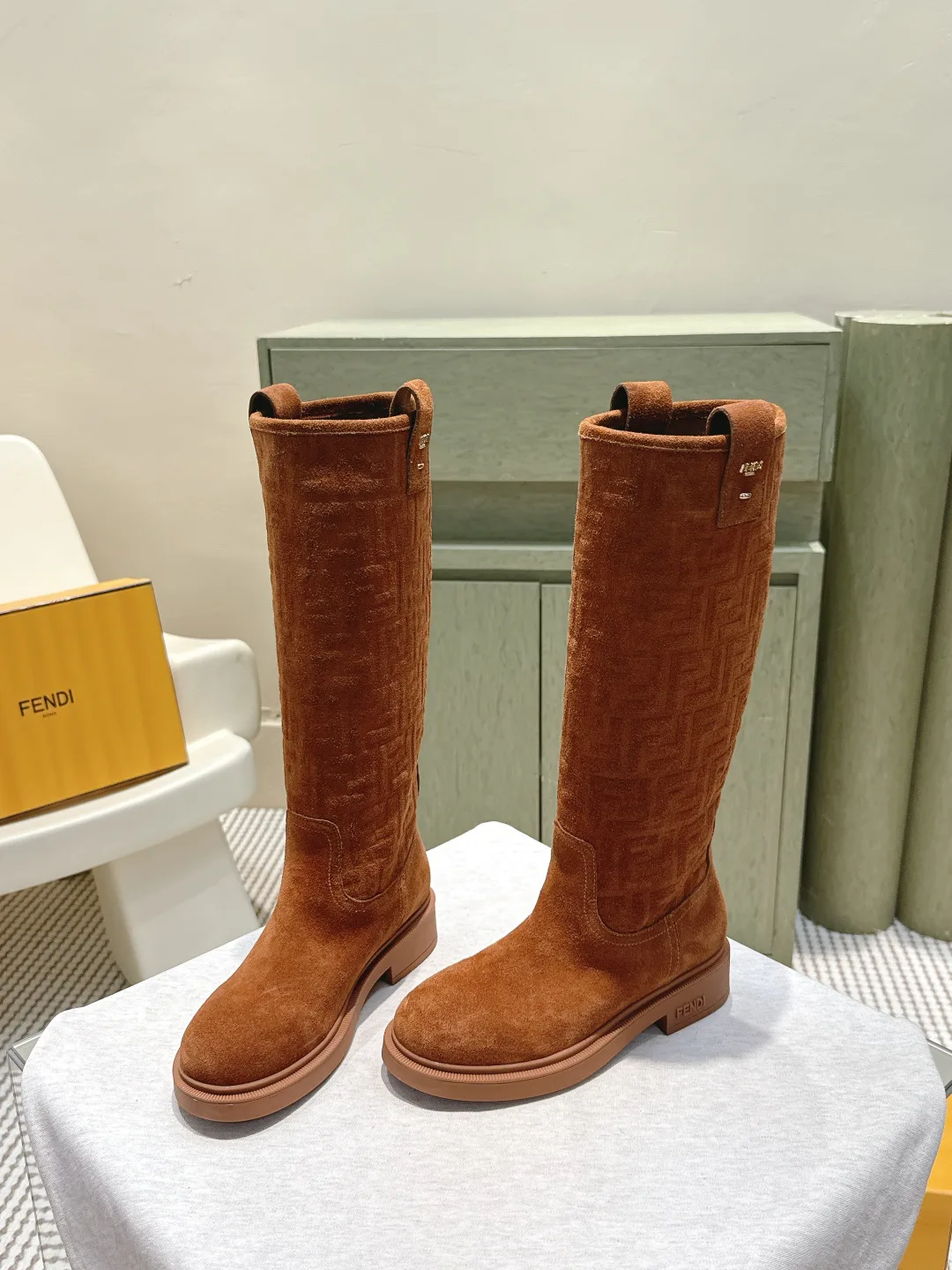 Сапоги Женские Fendi 18153044