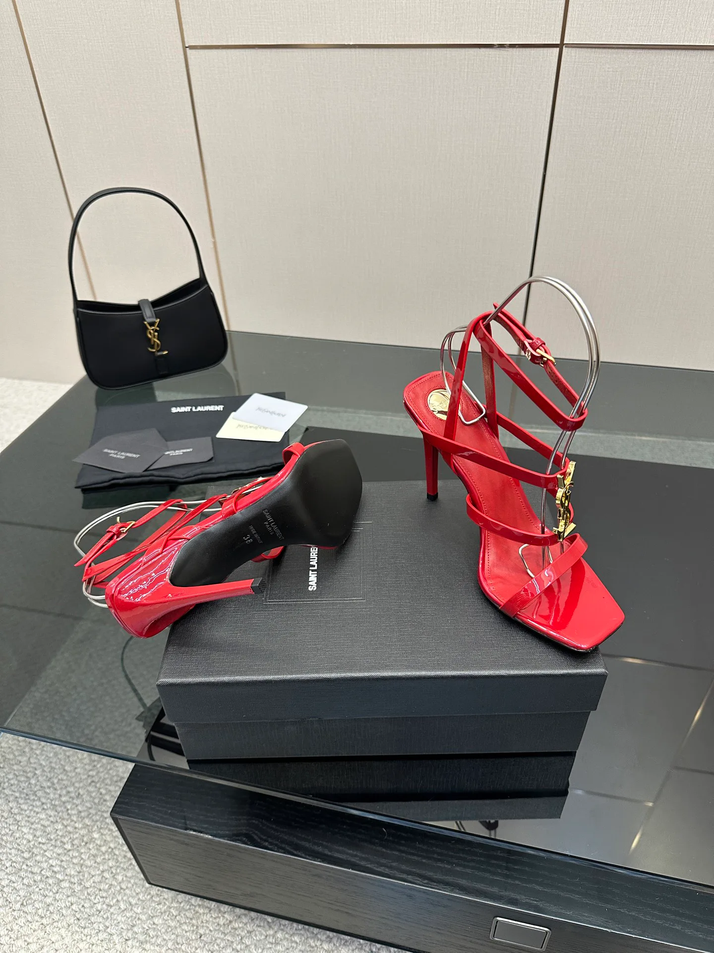 Босоножки Женские Saint Laurent 13164405
