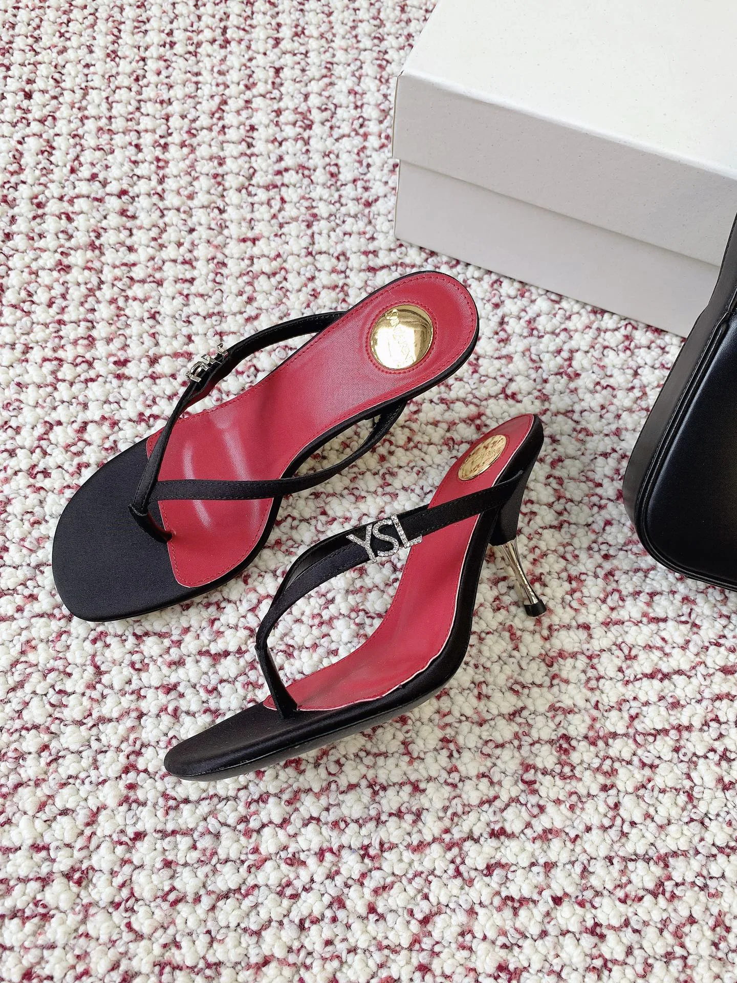 Босоножки Женские Saint Laurent 13080949