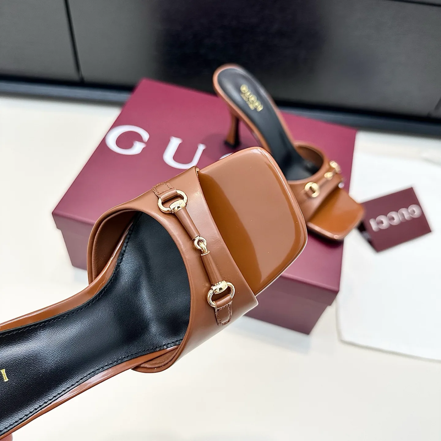 Босоножки Женские Gucci 17614699