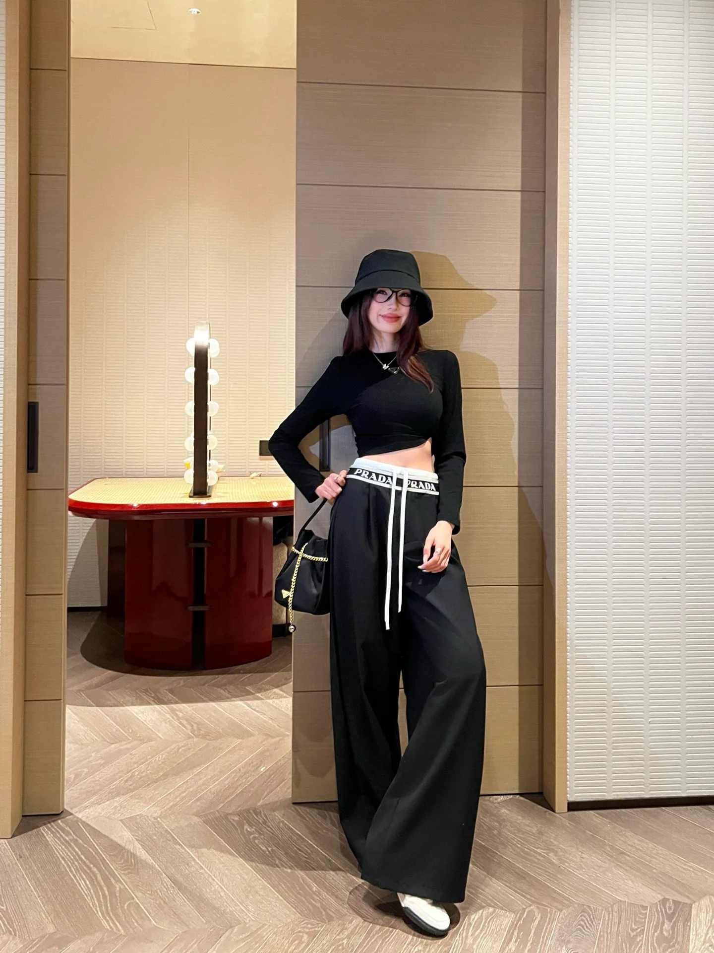 Брюки Женские Prada 17140399