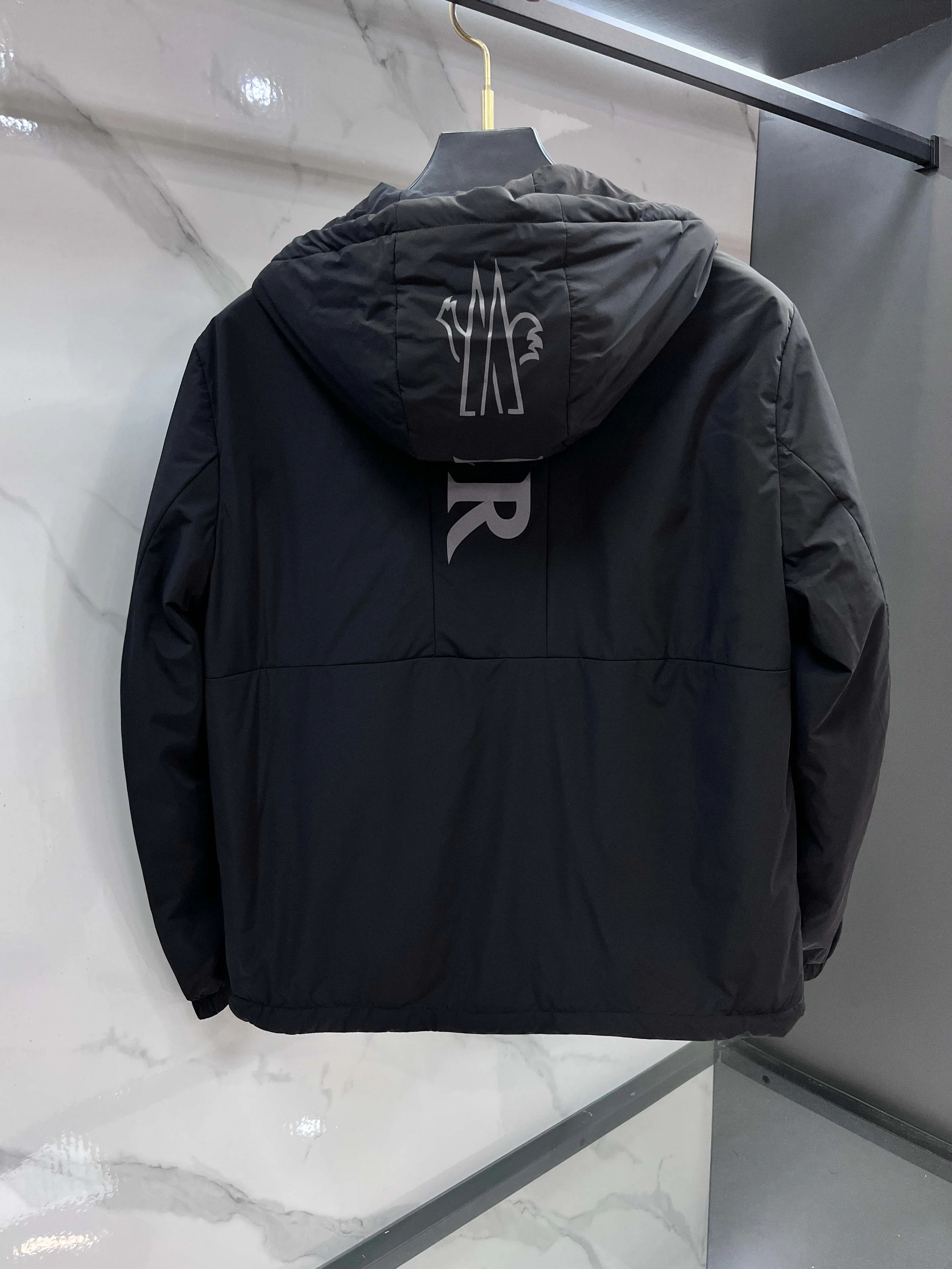 Куртки И Пуховики Мужские Moncler 1138624