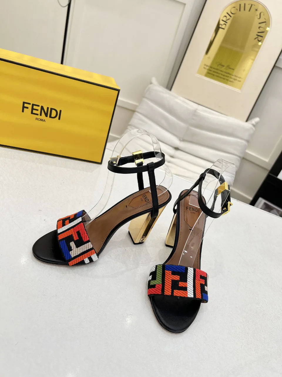 Босоножки Женские Fendi