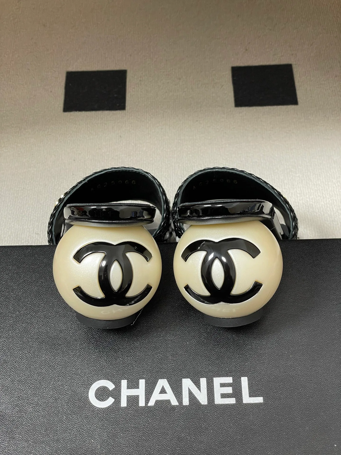 Босоножки Женские Chanel 10993926
