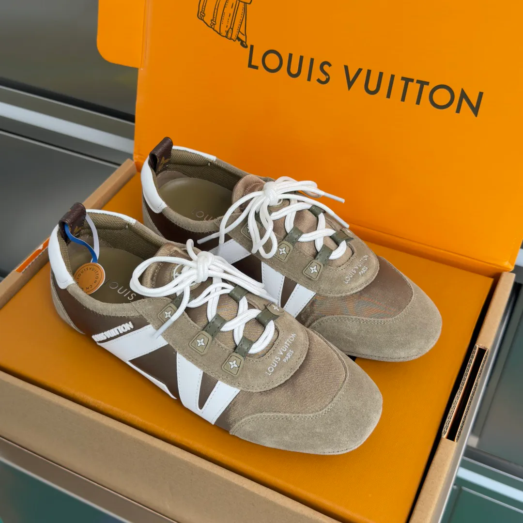 Кроссовки Женские Louis Vuitton 11916900