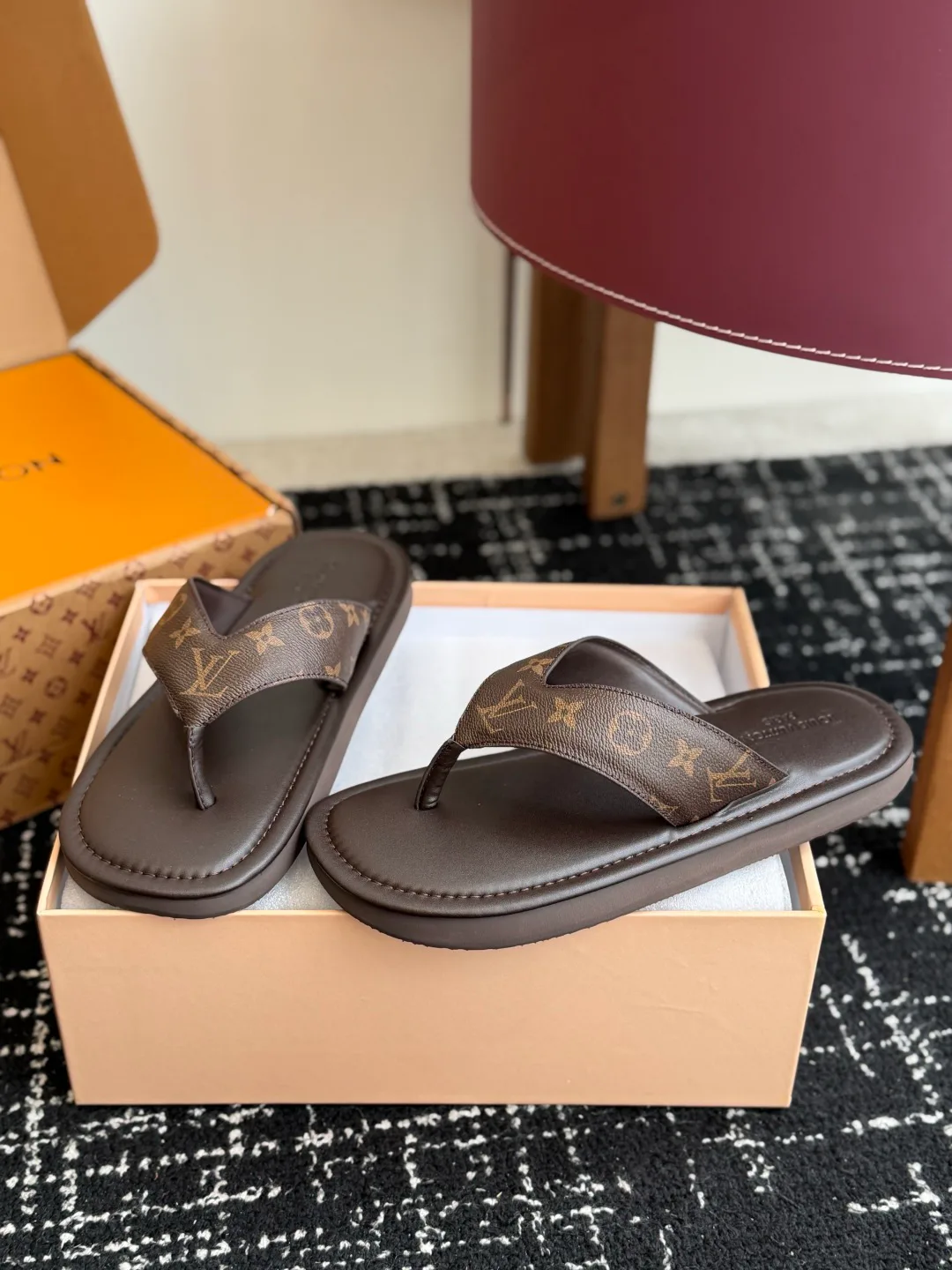 Шлепанцы Мужские Louis Vuitton 17615641