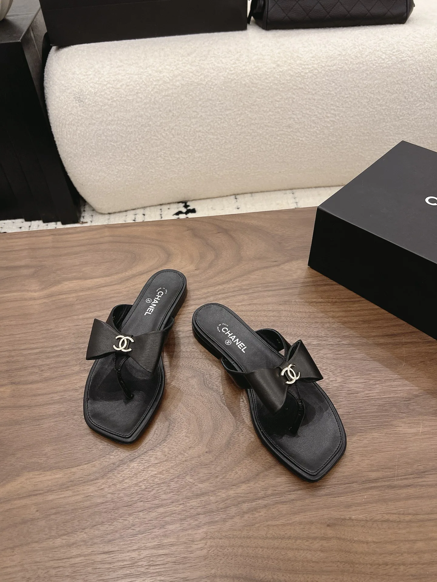 Шлепанцы Женские Chanel 17342720