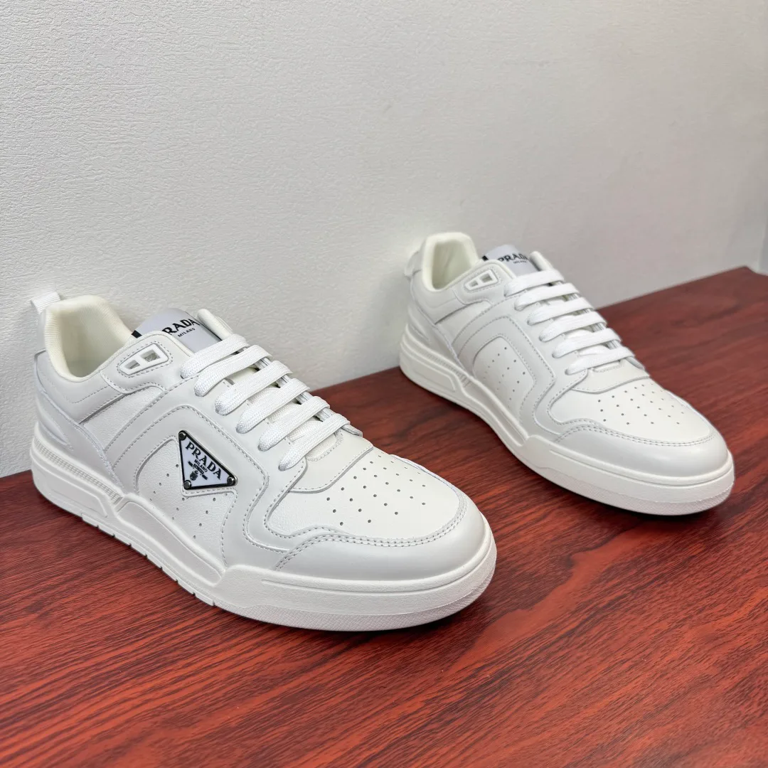 Кроссовки Мужские Prada 13216372