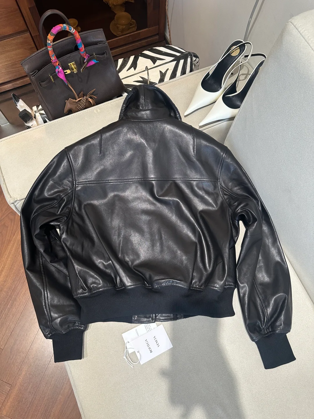 Кожаные Куртки И Дублёнки Женские Bottega Veneta 17934097