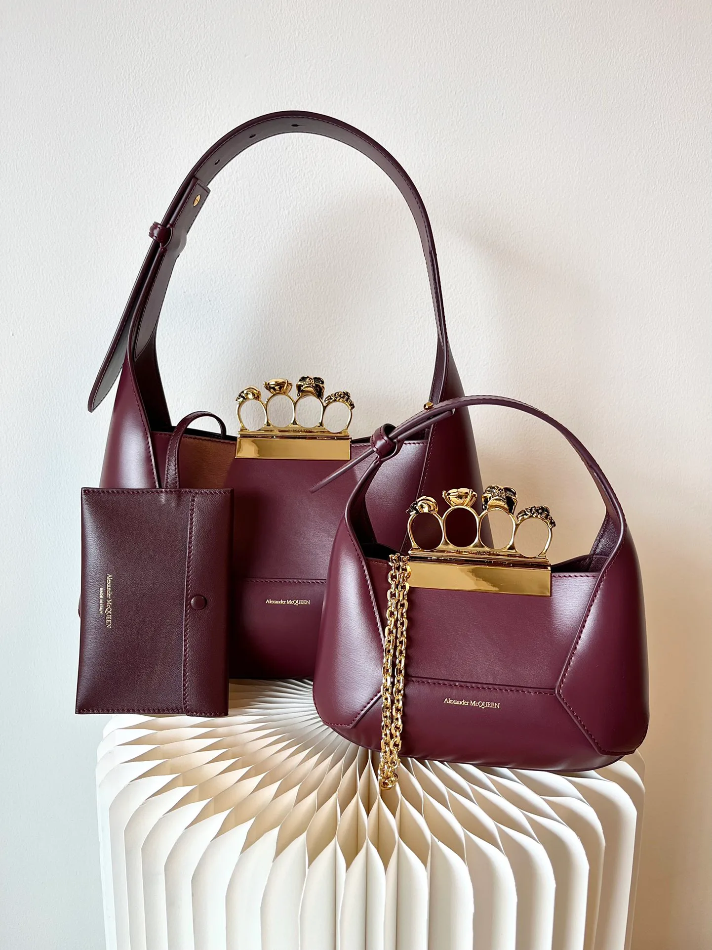 Классические Сумки Женские Alexander Mcqueen 11472512