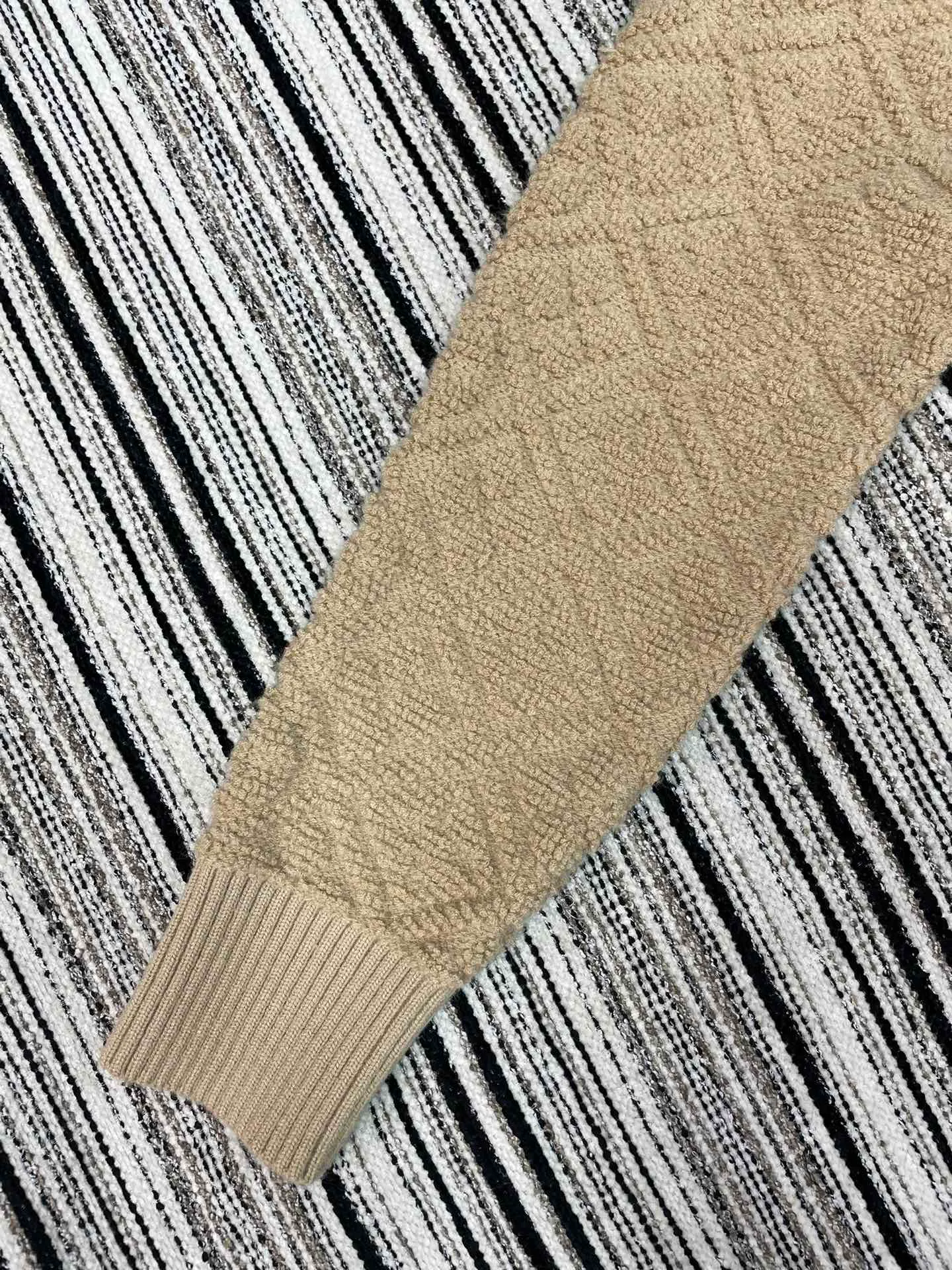 Джемперы И Свитеры Женские Louis Vuitton 1230183