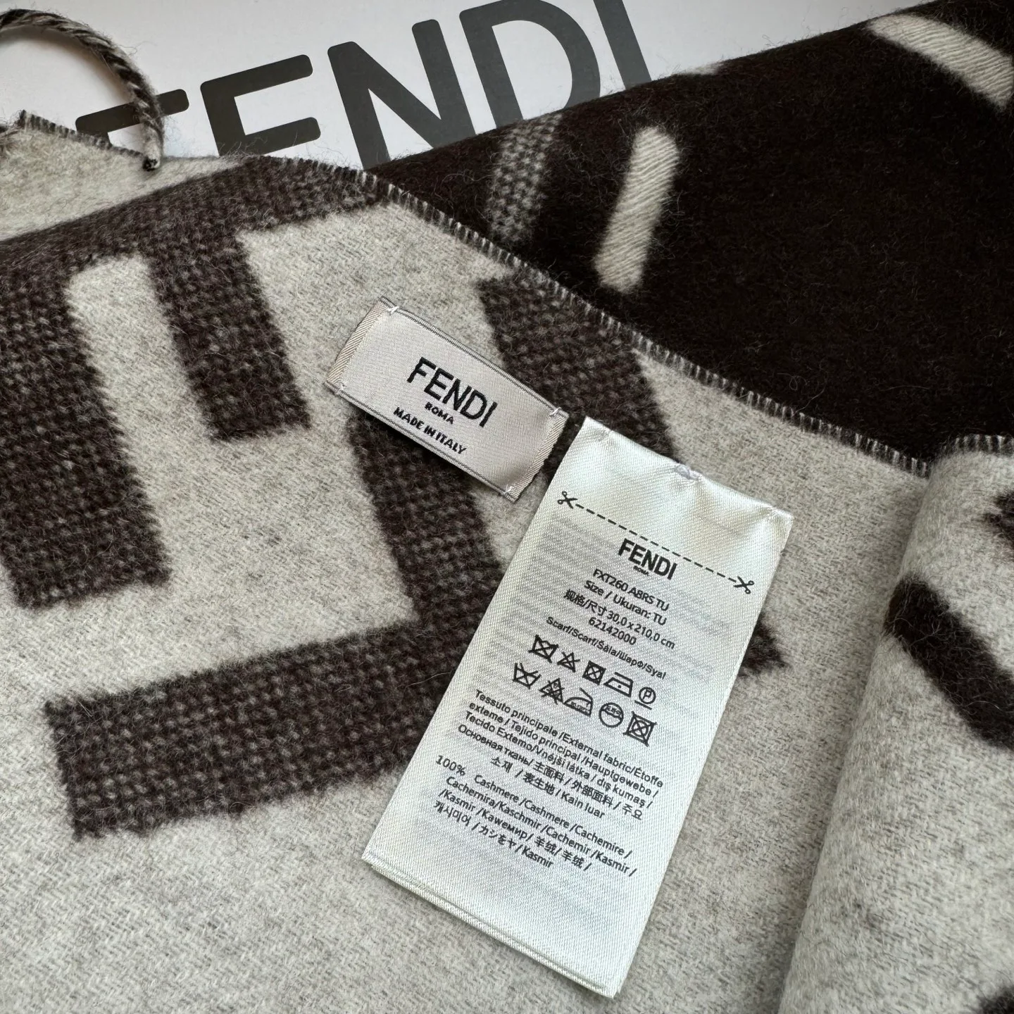 Шарфы Fendi 11268994