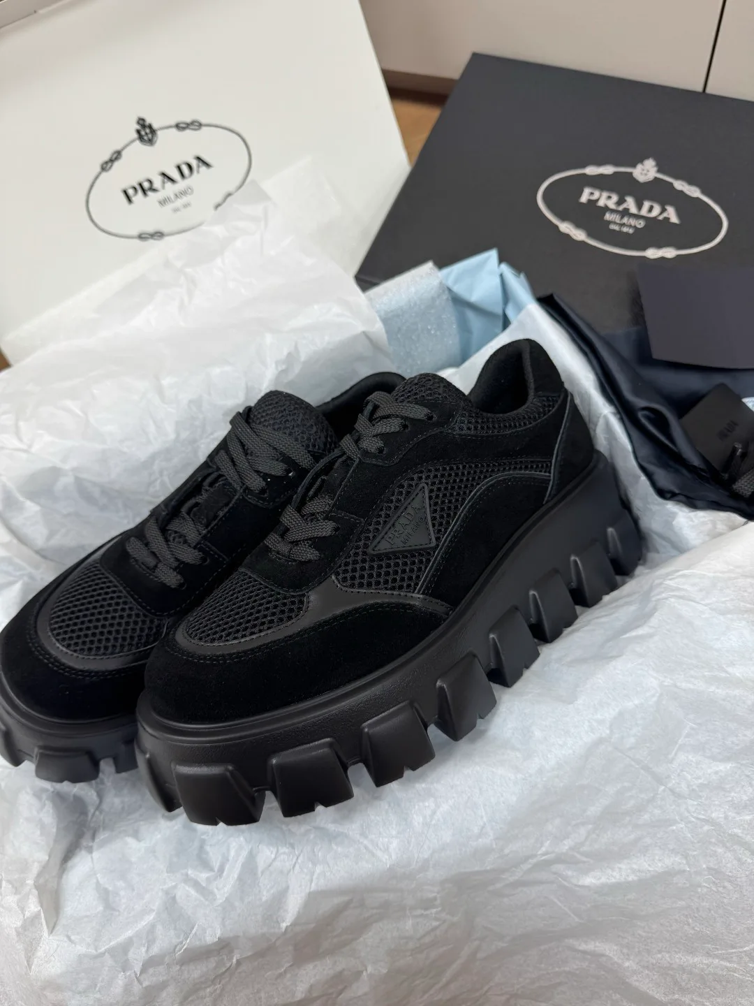 Кроссовки Женские Prada 18554590