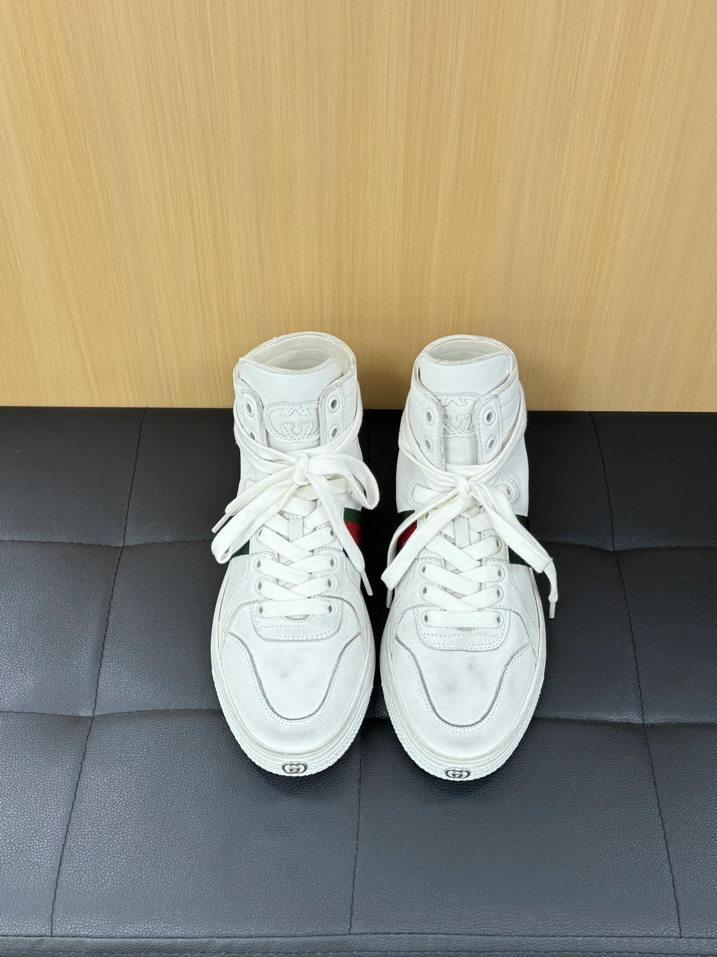 Кроссовки Женские Gucci 18708937