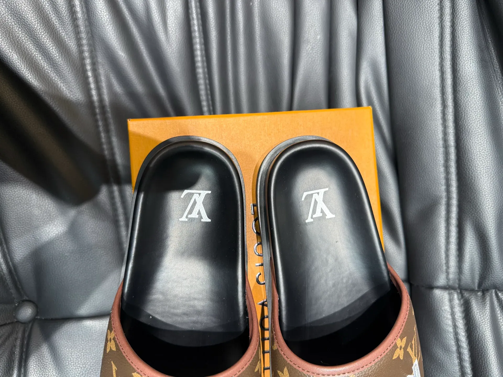 Шлепанцы Мужские Louis Vuitton 12118