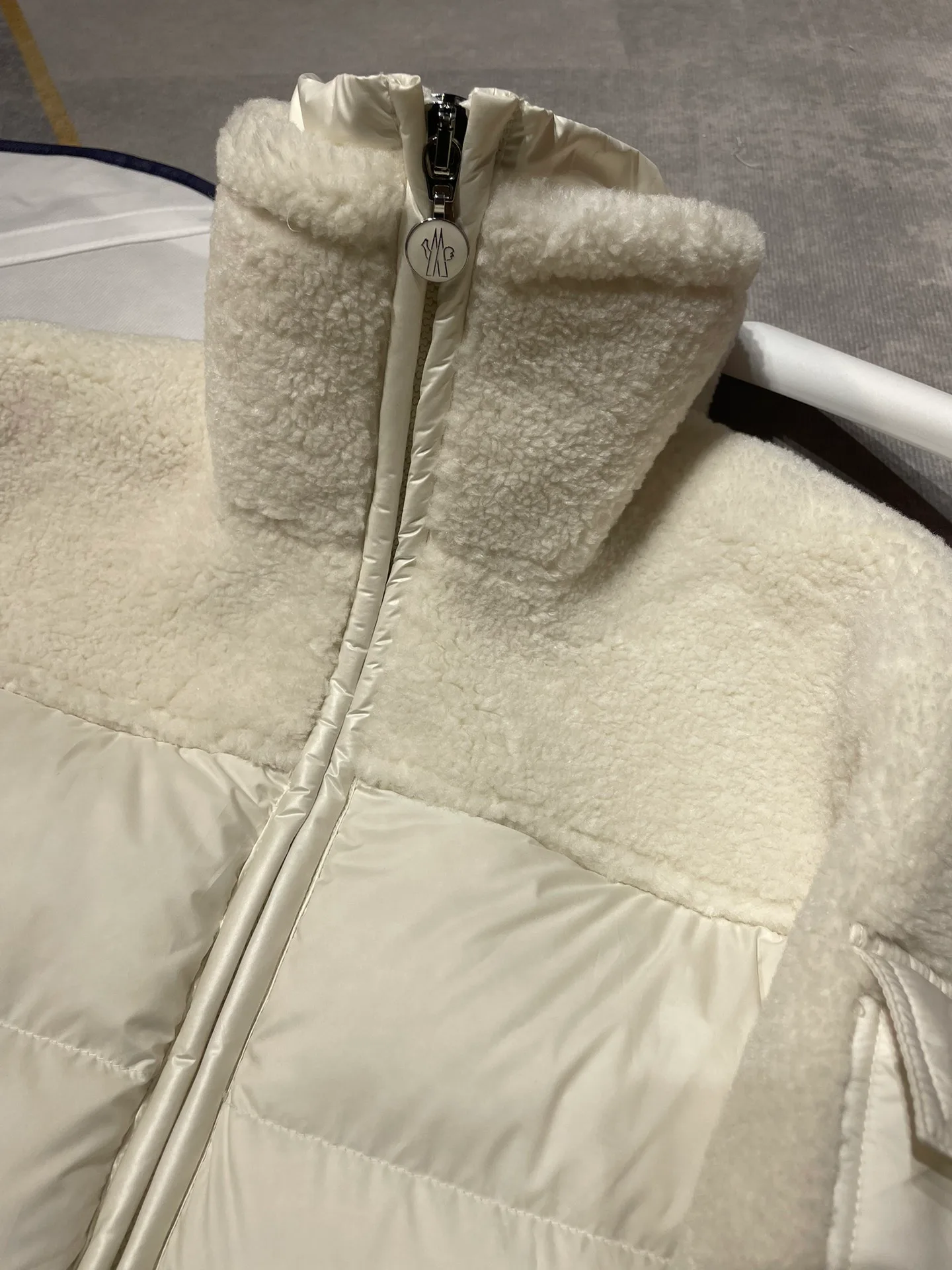 Куртки И Пуховики Женские Moncler 2734807