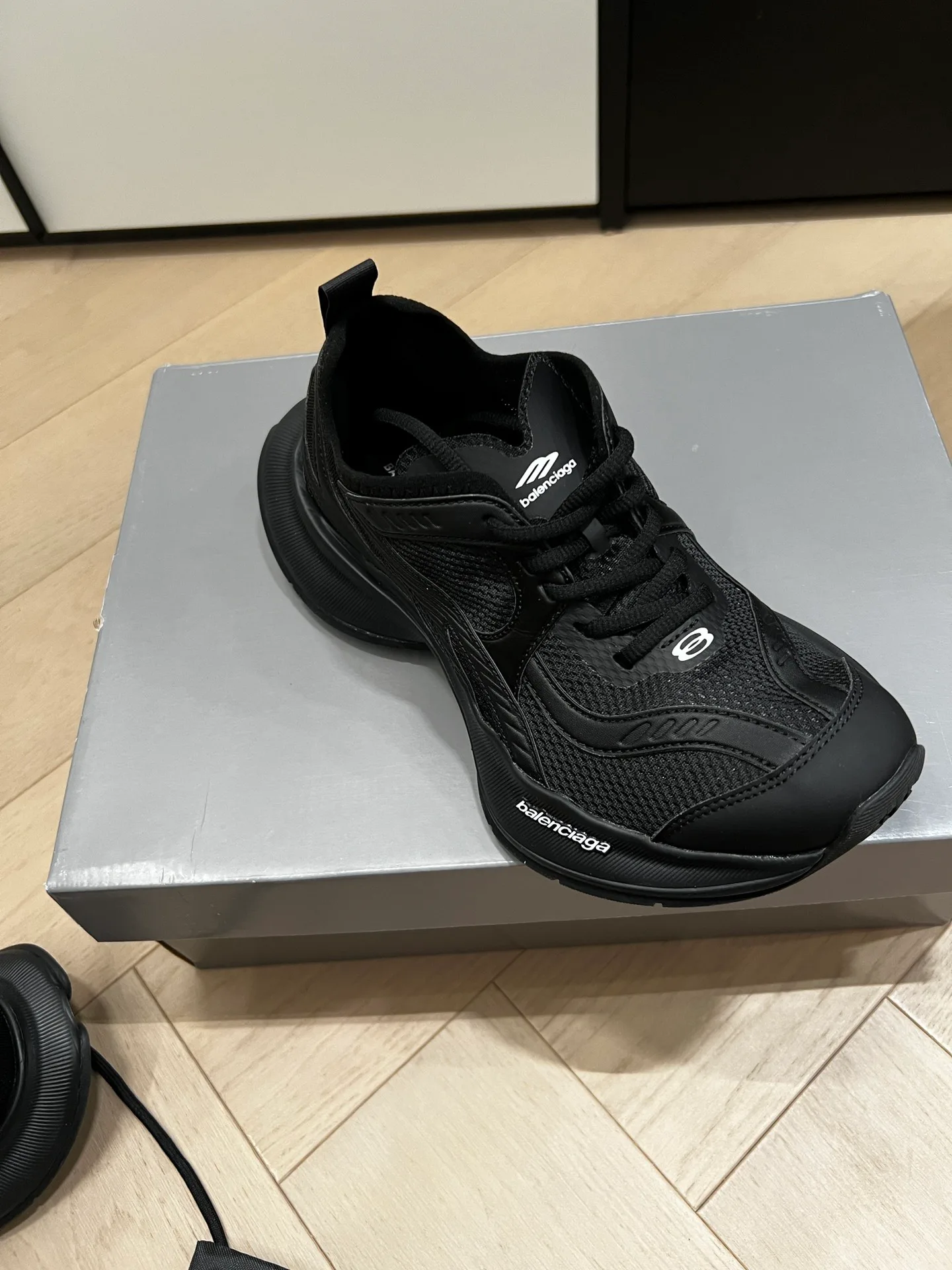 Кроссовки Женские Balenciaga 165312