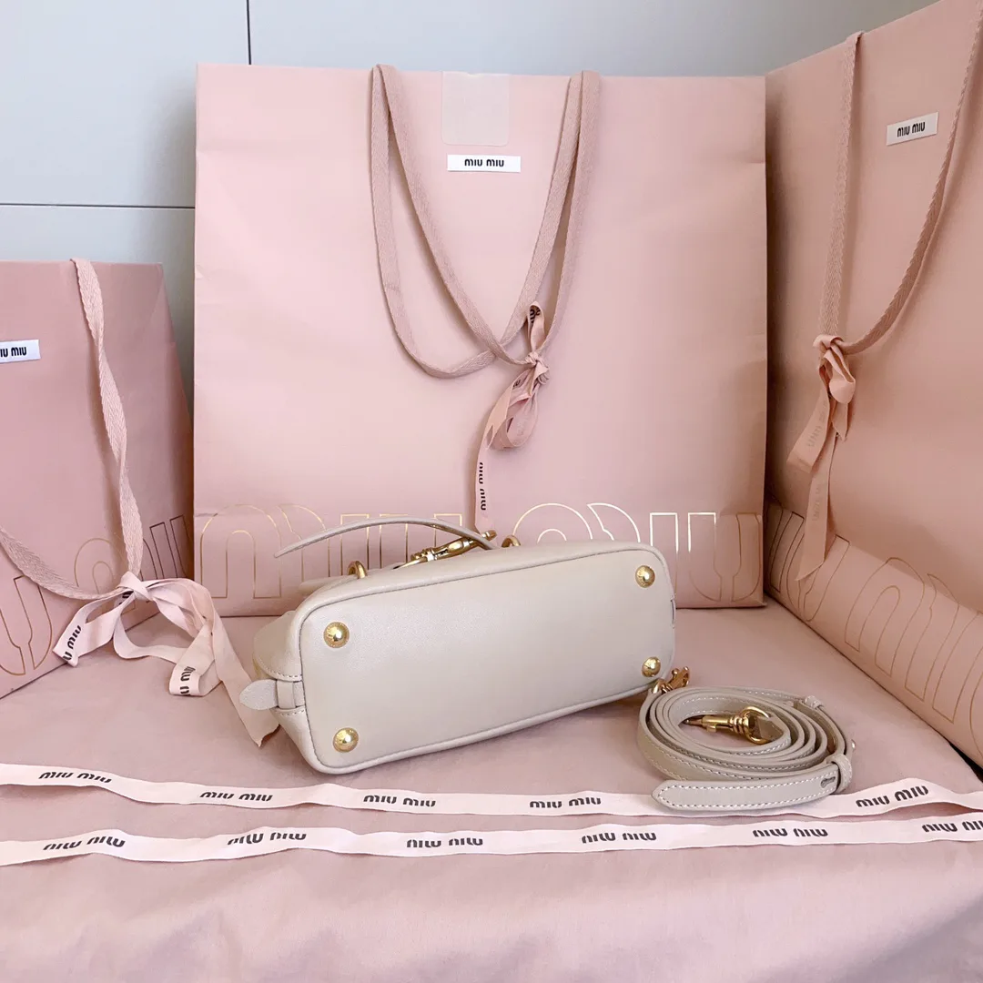 Классические Сумки Женские Miu Miu 11872256