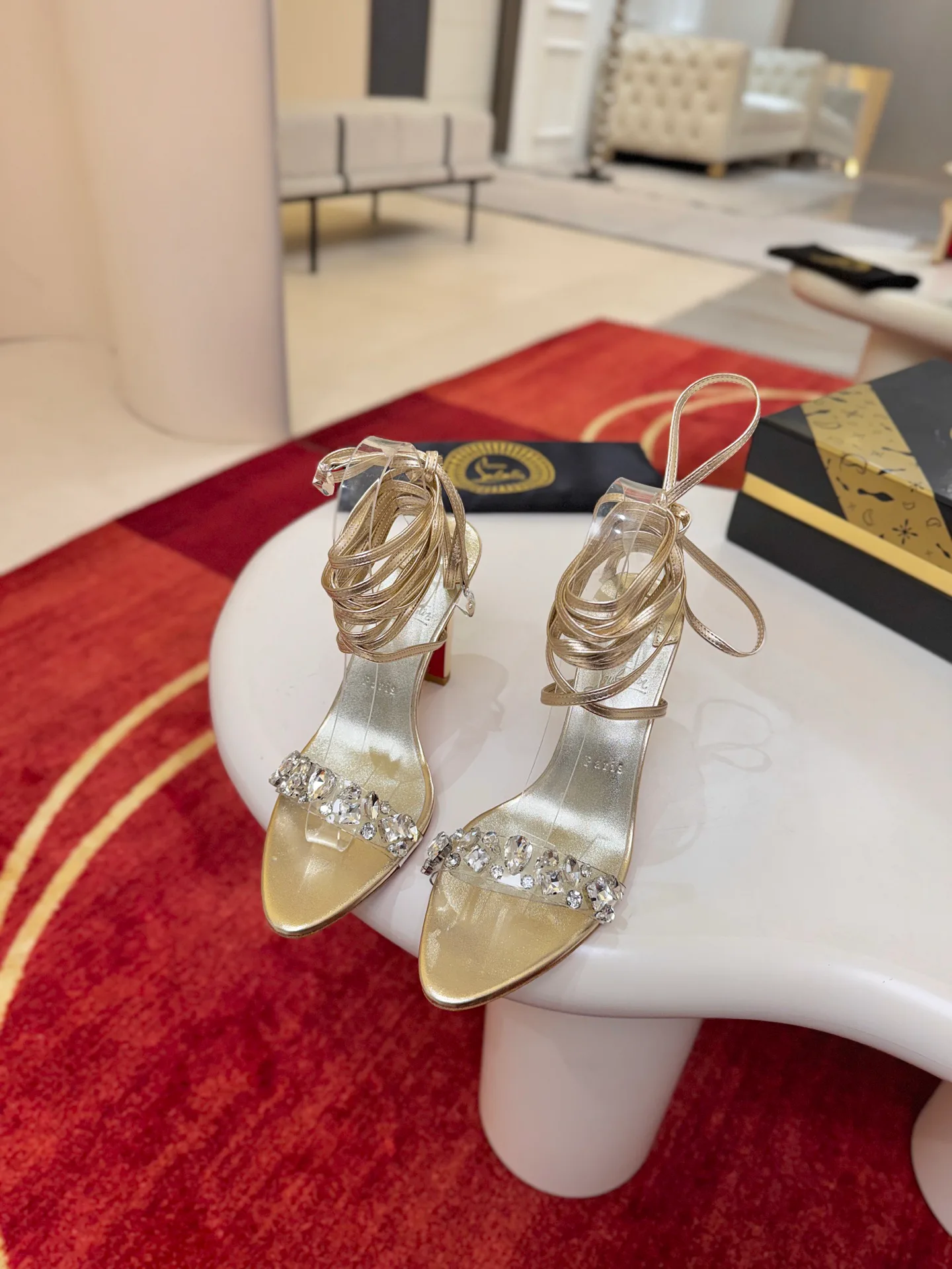 Босоножки Женские Christian Louboutin 19581786
