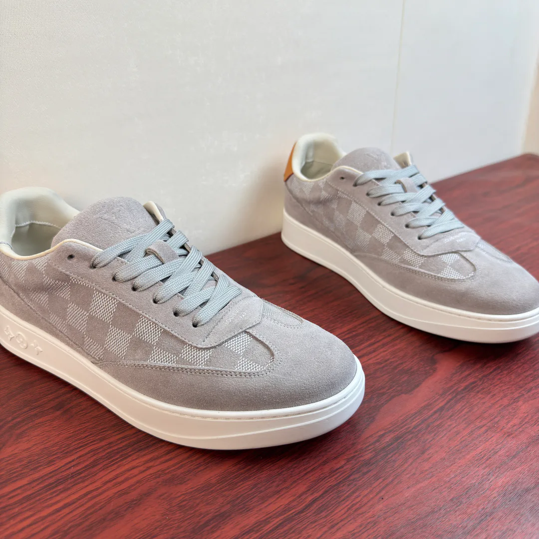 Кроссовки Мужские Louis Vuitton 18243542