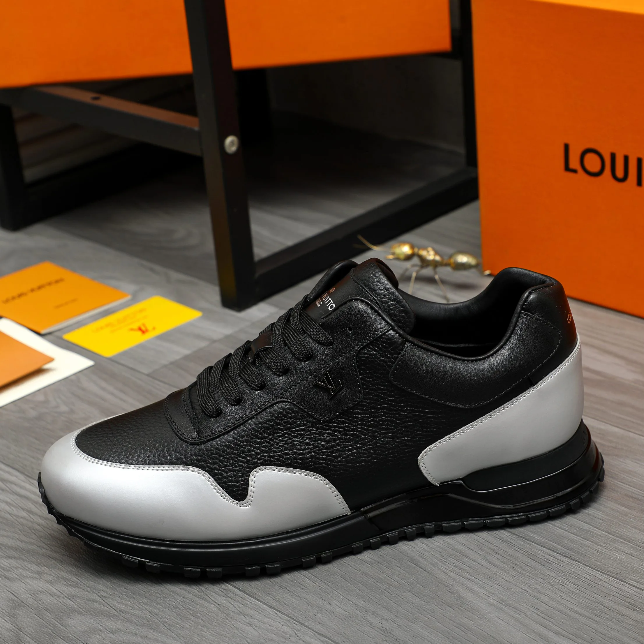 Кроссовки Мужские Louis Vuitton 288026
