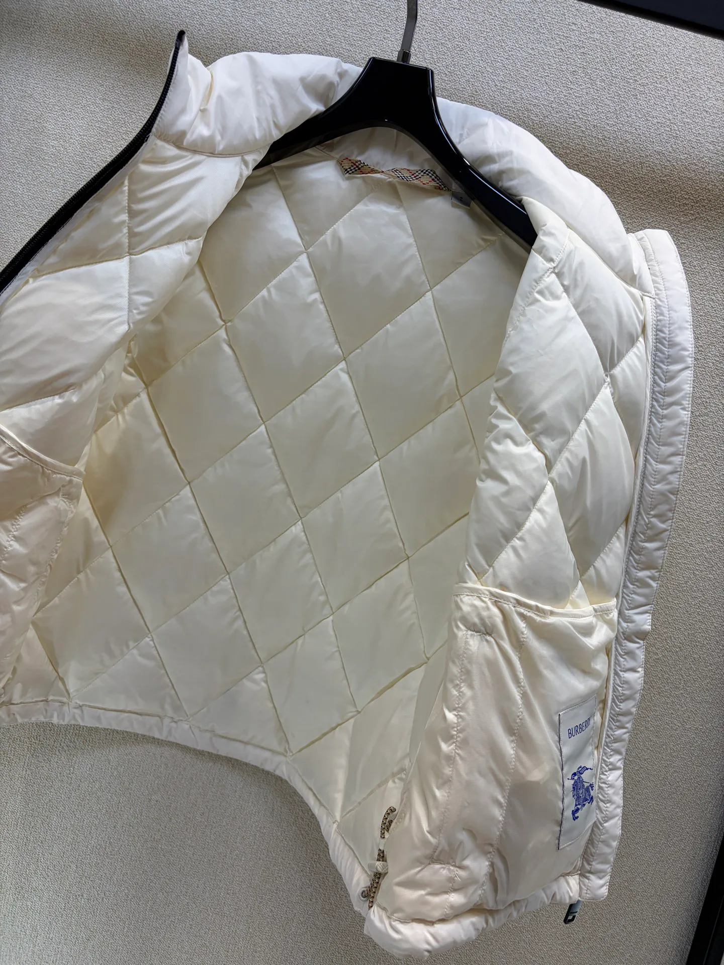 Жилеты Женские Burberry 18506583
