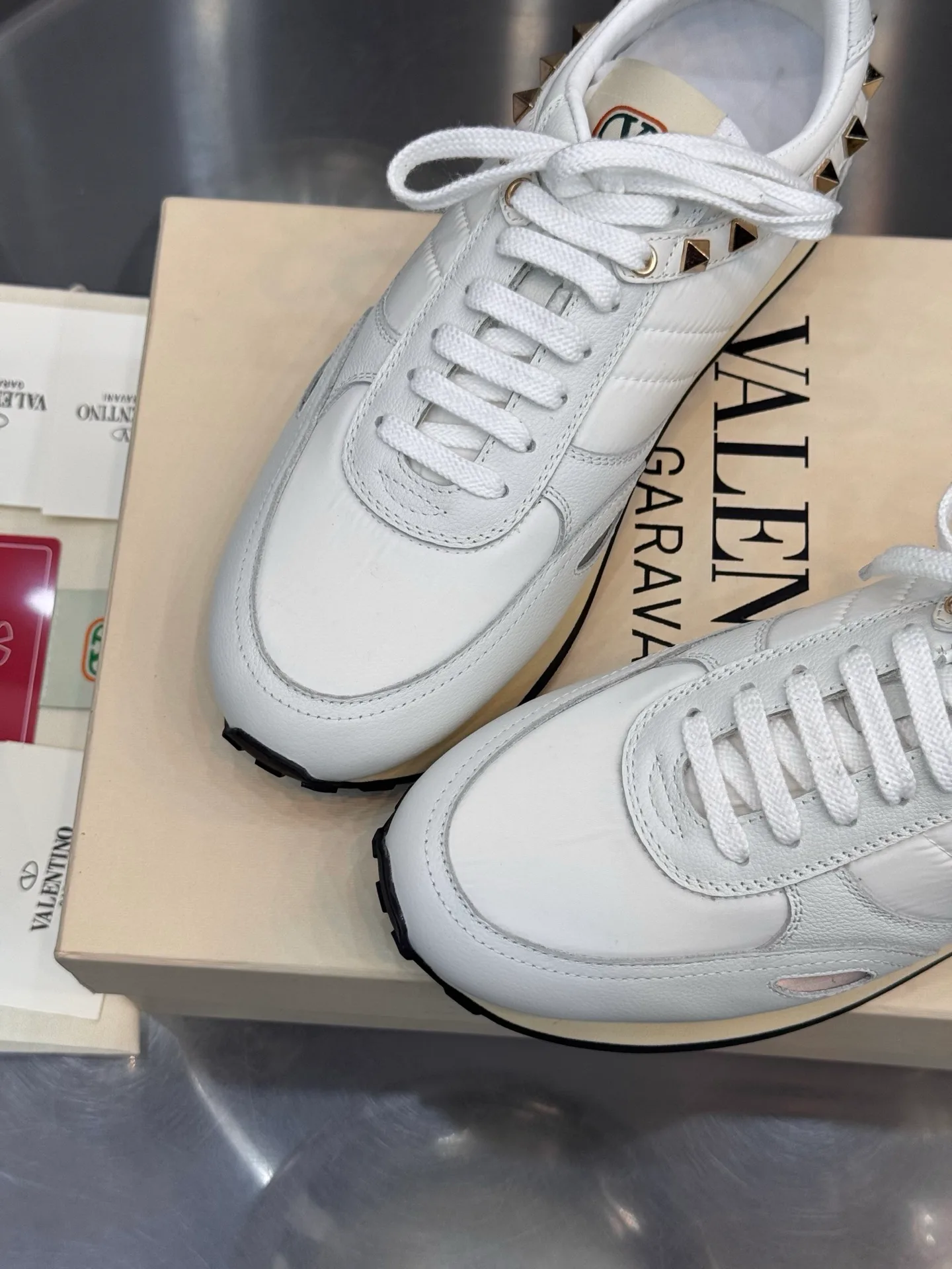 Кроссовки Женские Valentino 18202512