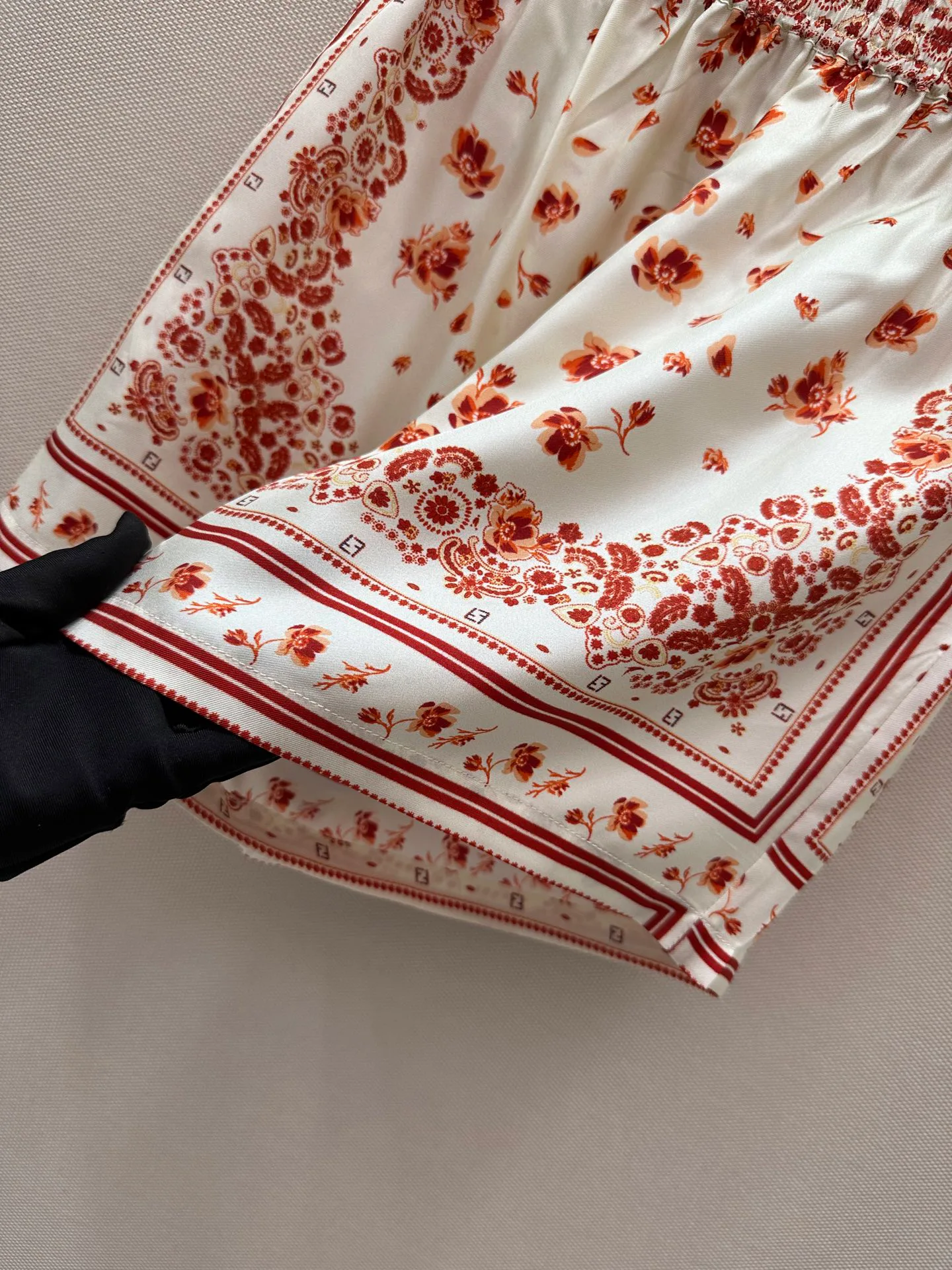 Шорты Женские Fendi 9820503