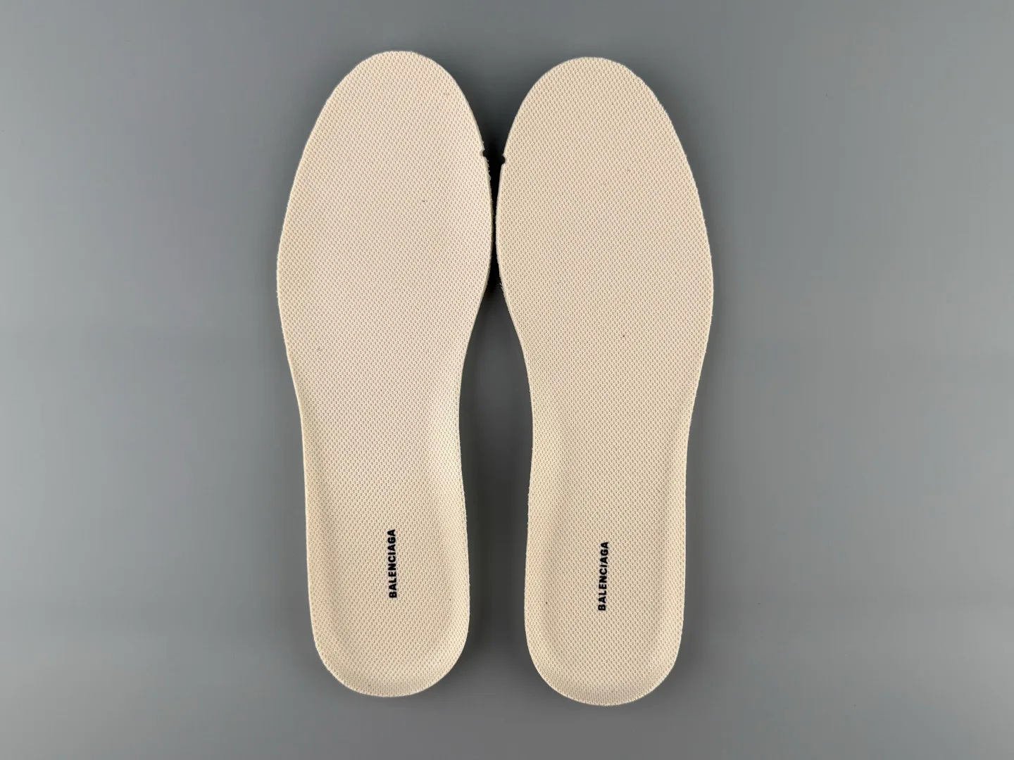 Кроссовки Женские Balenciaga 19700879