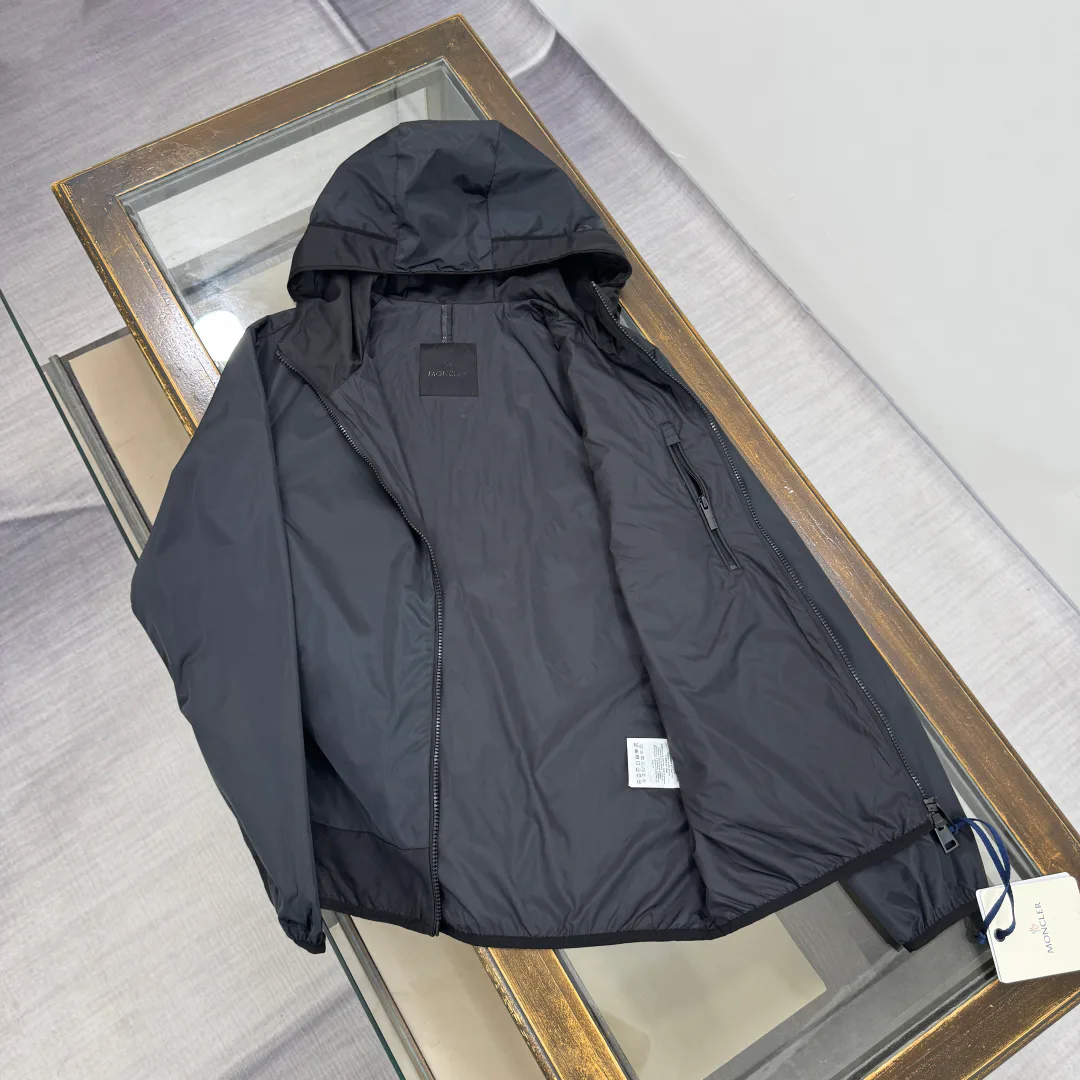 Куртки И Пуховики Женские Moncler 18002120