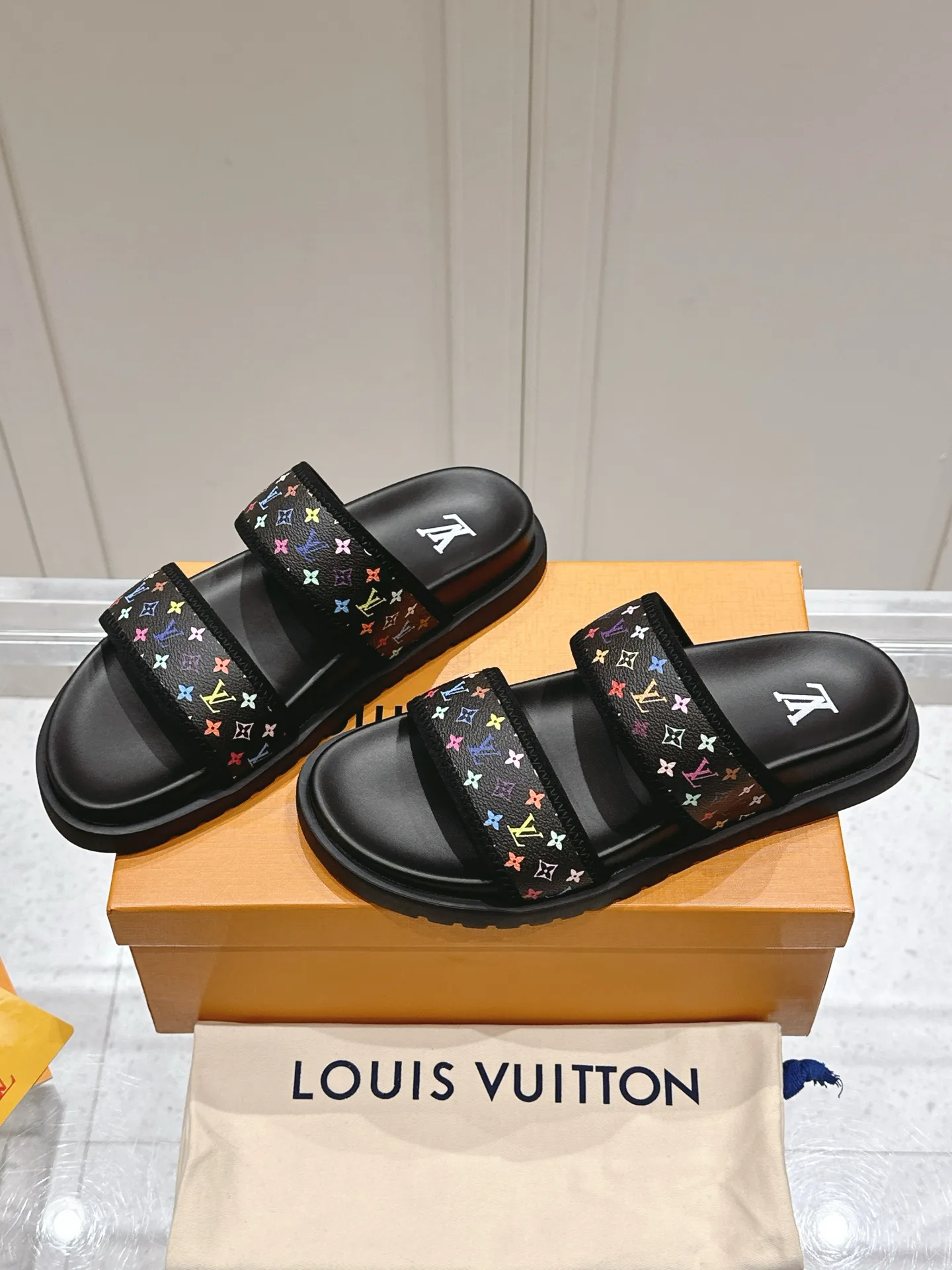 Шлепанцы Мужские Louis Vuitton 35767