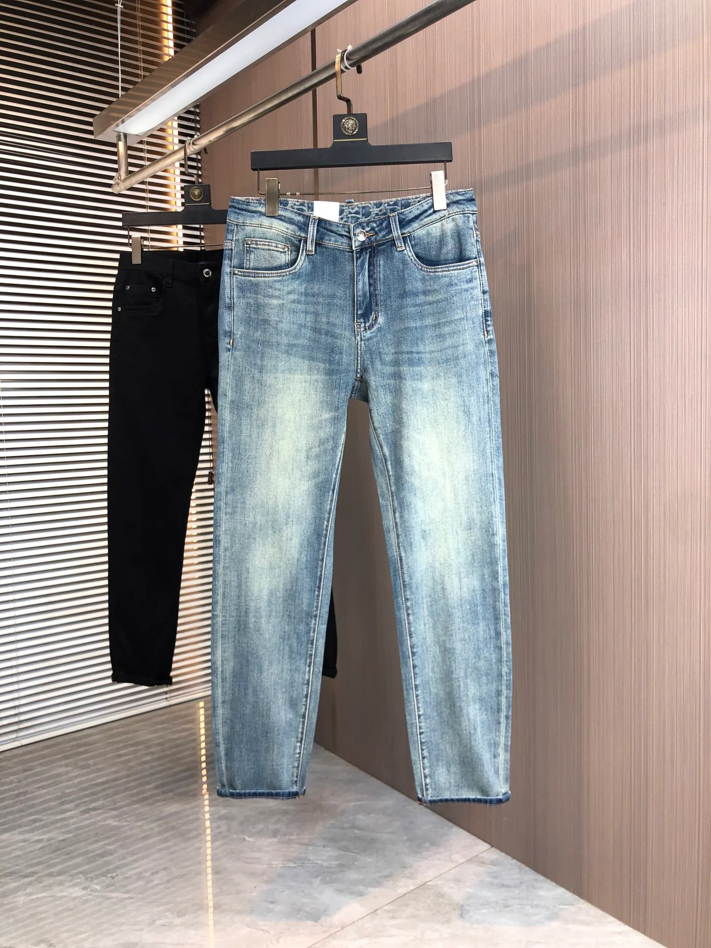 Джинсы Женские Christian Dior 10186844