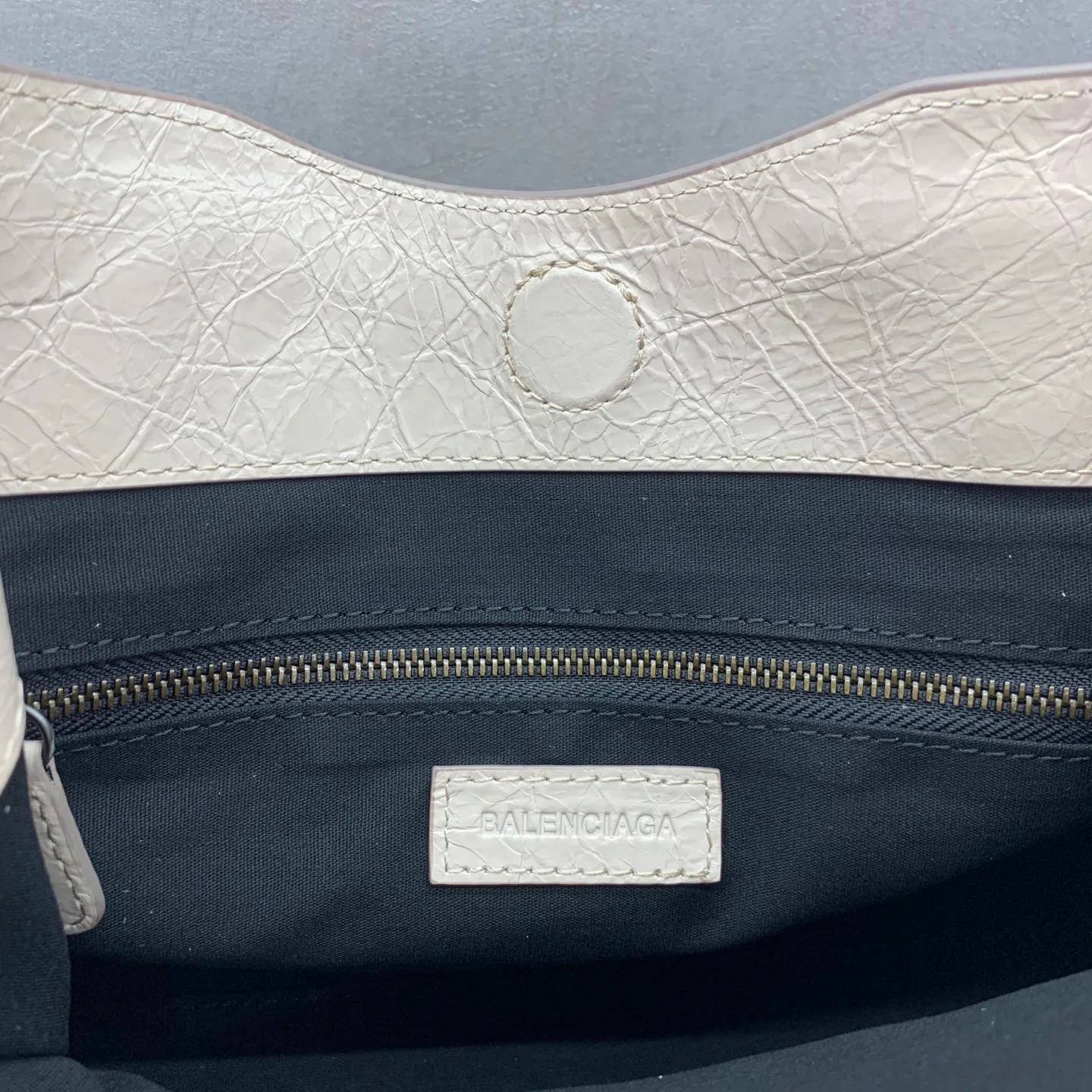 Классические Сумки Женские Balenciaga 12774251
