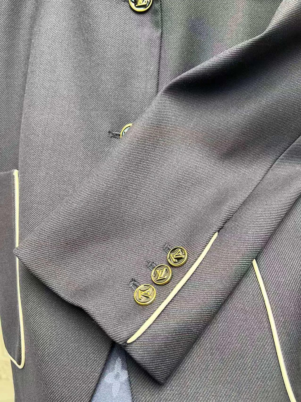 Жакеты Женские Louis Vuitton 19534111