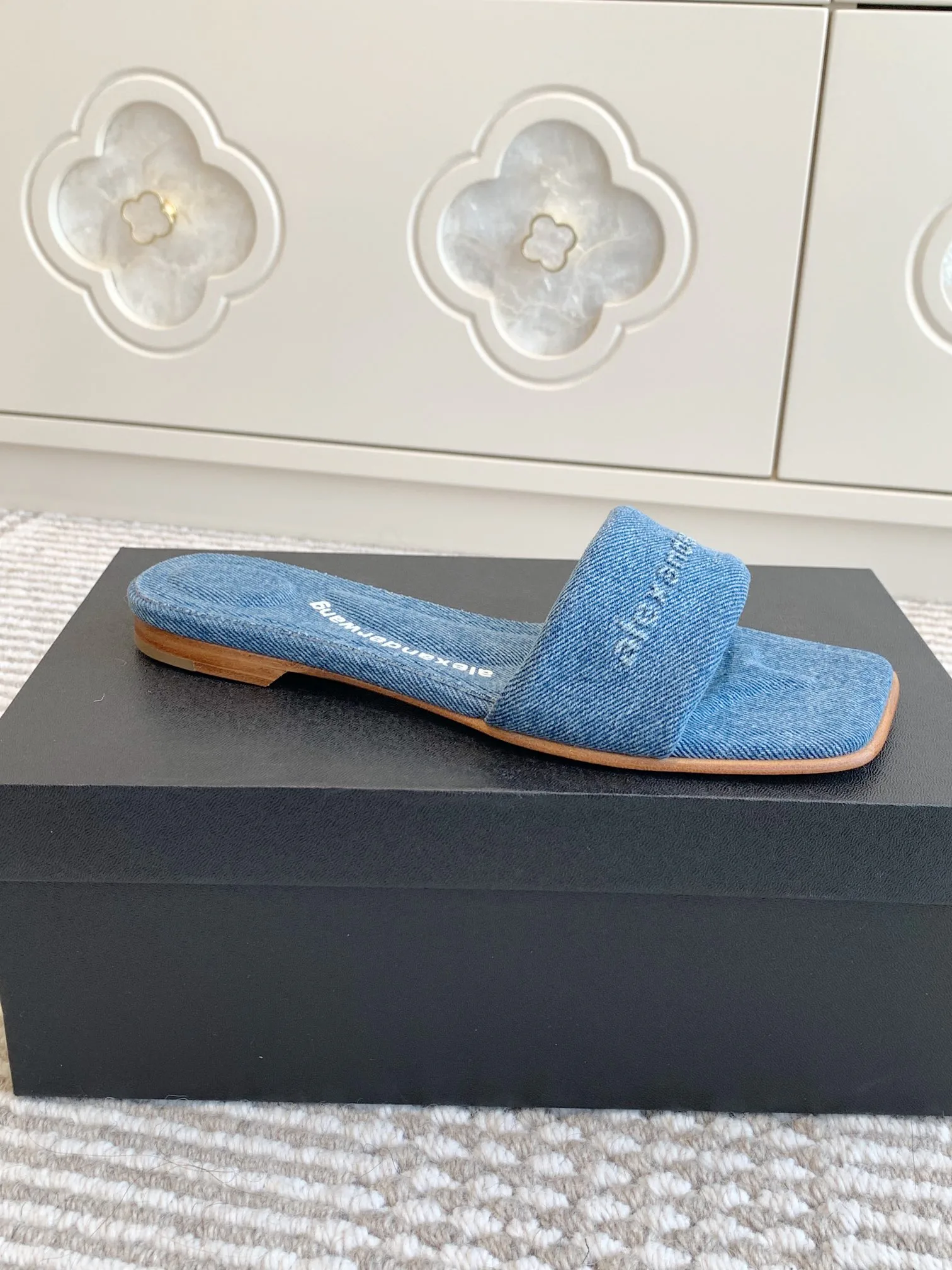 Шлепанцы Женские Alexander Wang 7205