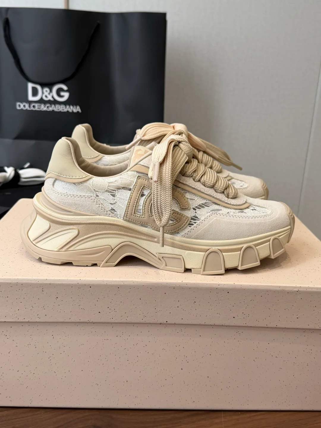 Кроссовки Женские Dolce & Gabbana 17657649