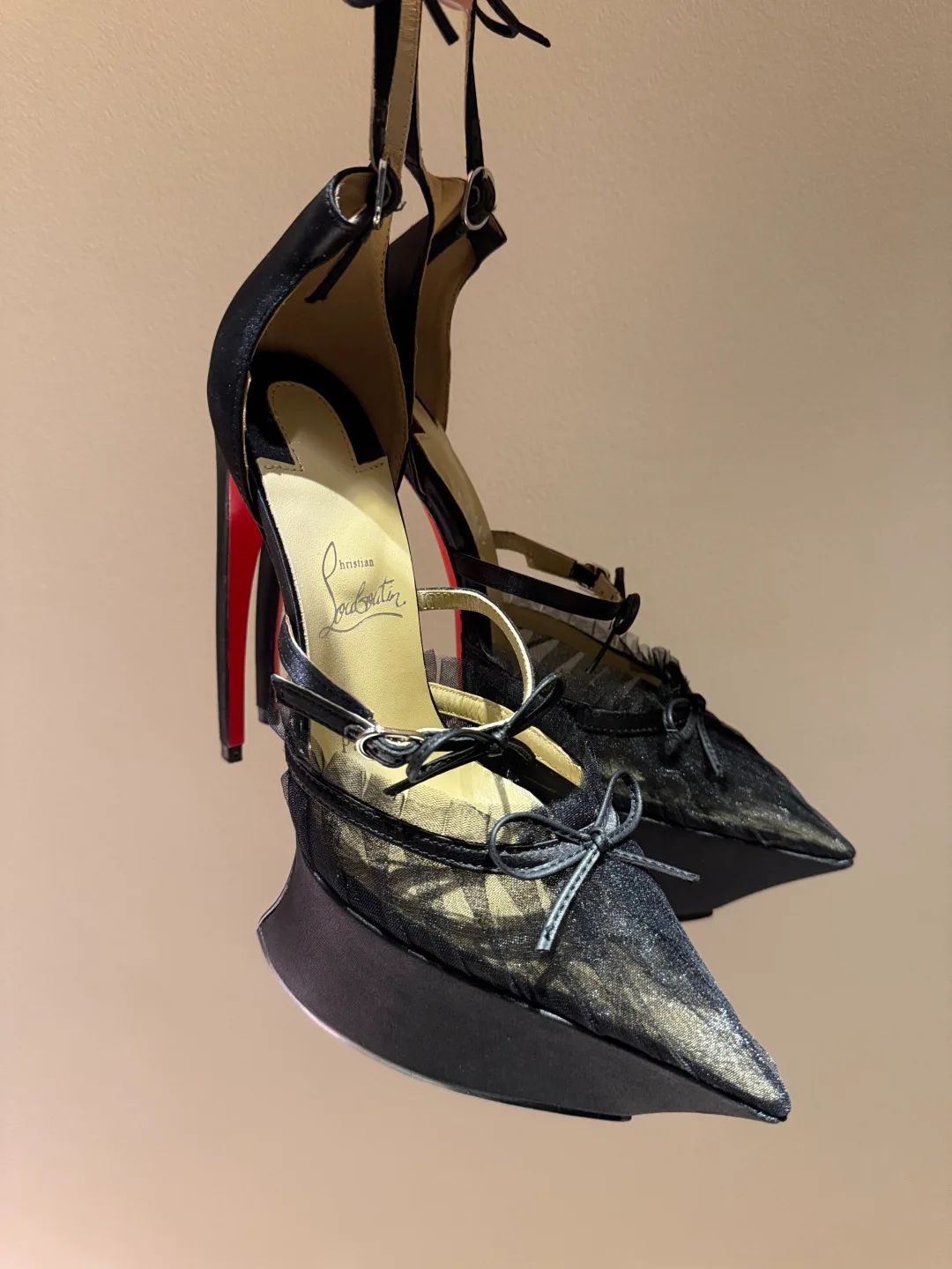 Туфли Женские Christian Louboutin 4743755
