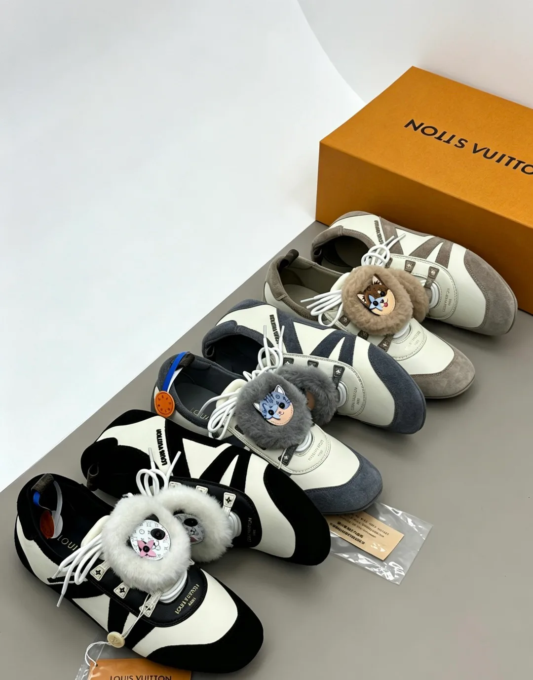 Кроссовки Женские Louis Vuitton 18006209