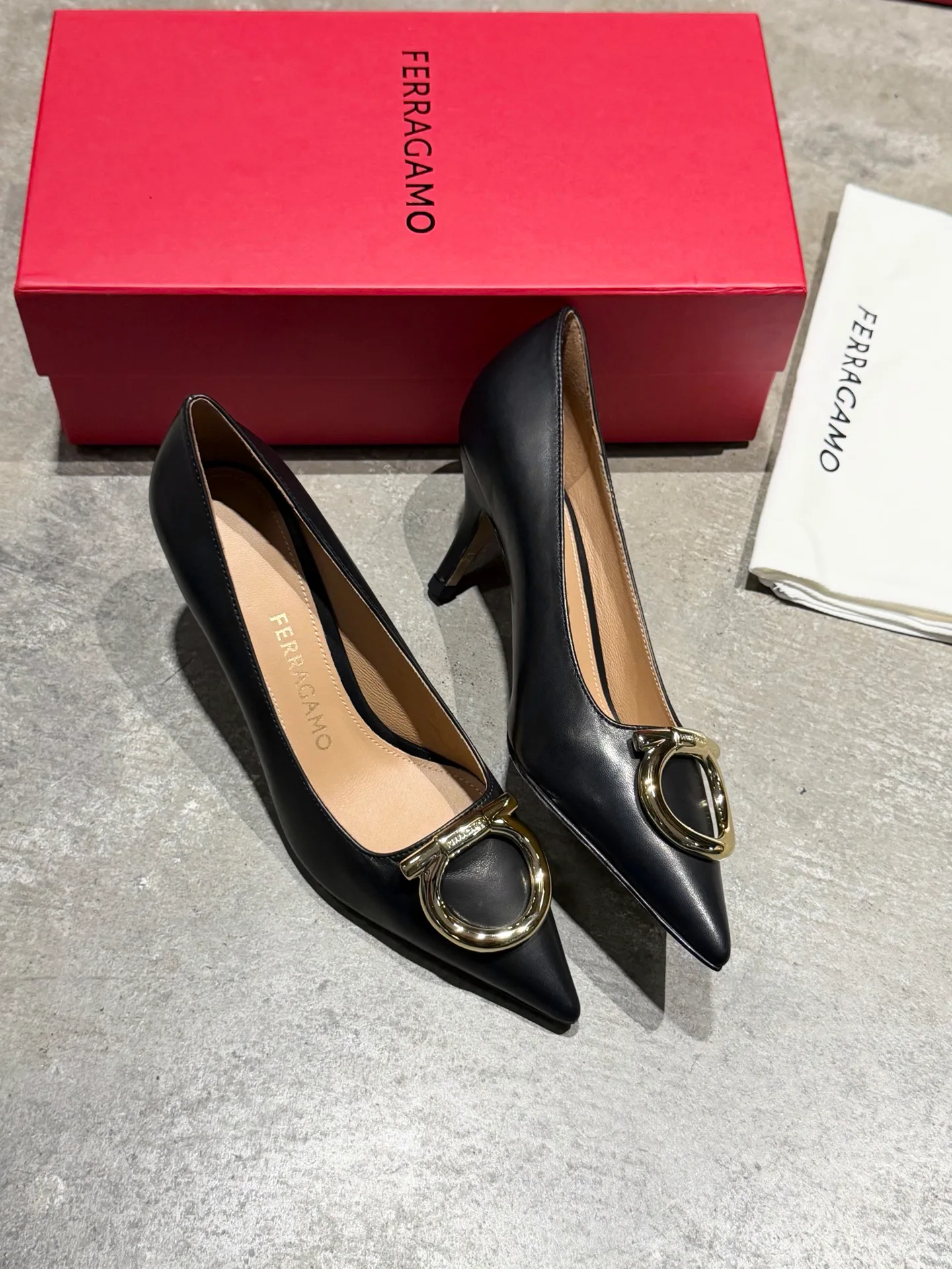 Туфли Женские Salvatore Ferragamo 17897967