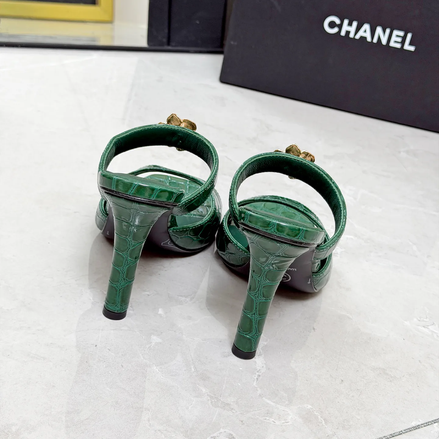 Босоножки Женские Chanel 17335031