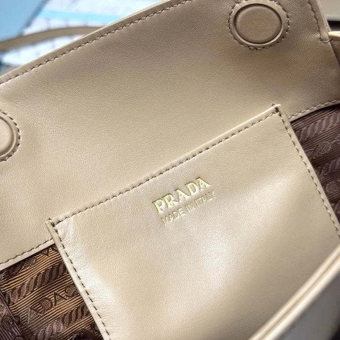 Классические Сумки Женские Prada 13332200