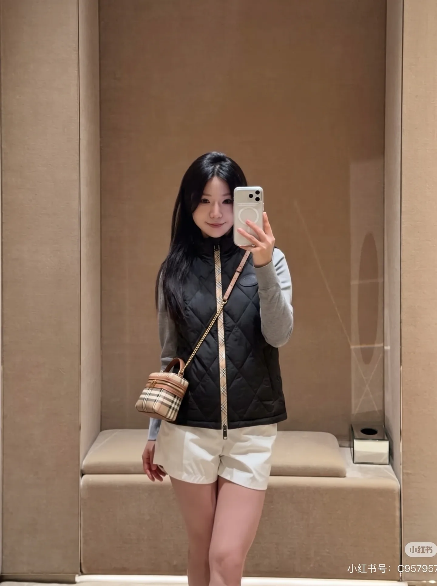 Жилеты Женские Burberry 18713462