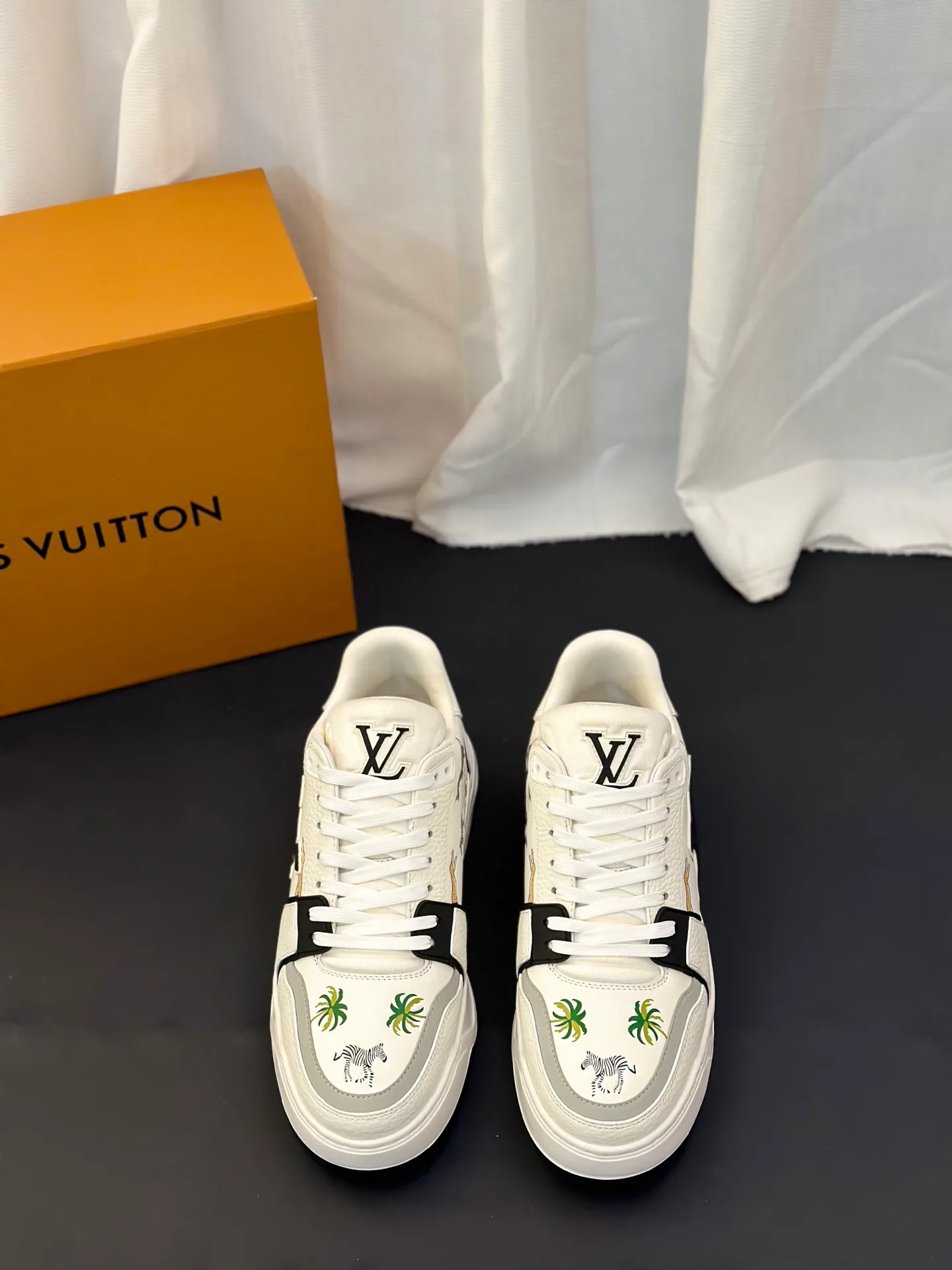 Кроссовки Мужские Louis Vuitton 1801566