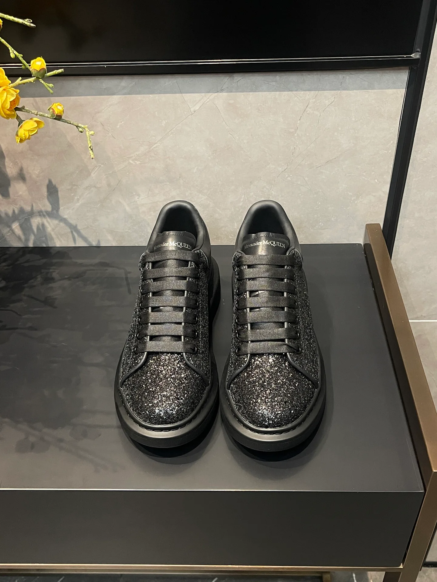 Кроссовки Женские Alexander Mcqueen 17827928